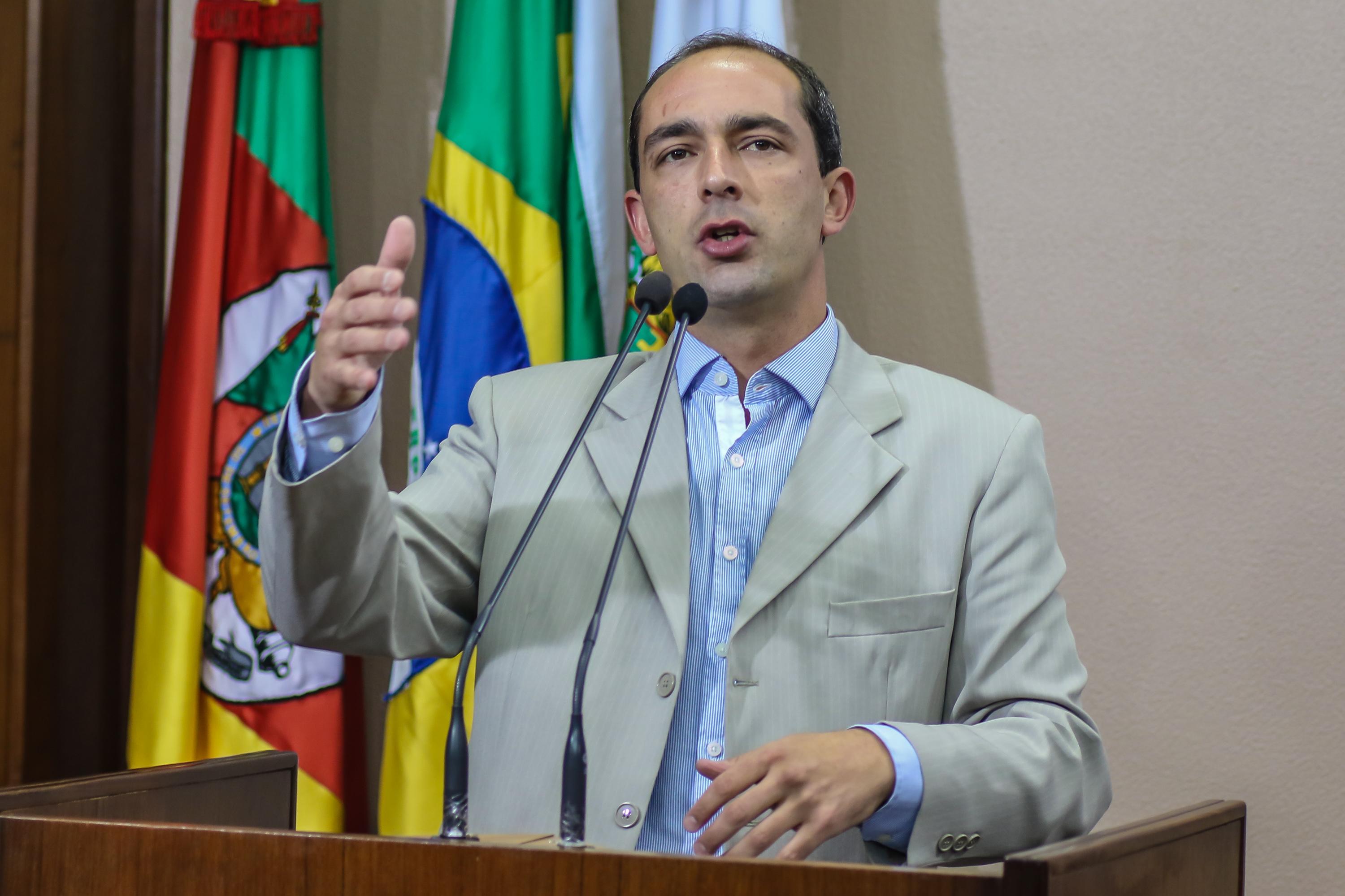 Rodrigo Beltrão pede intervenção junto à rótula das imediações do Estádio Centenário