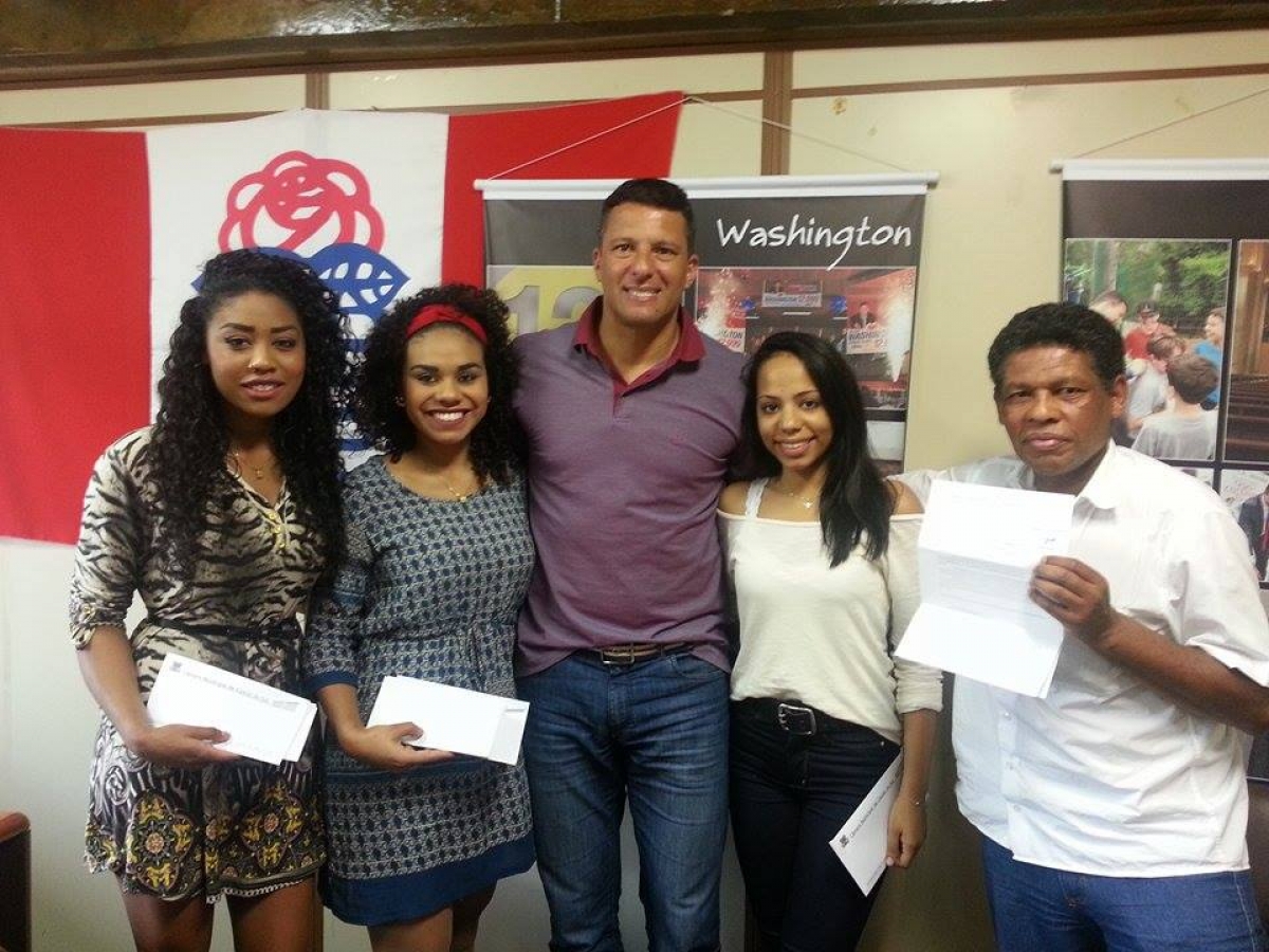 Vereador Washington recebe vencedoras do concurso a Mais Bela Negra 2015