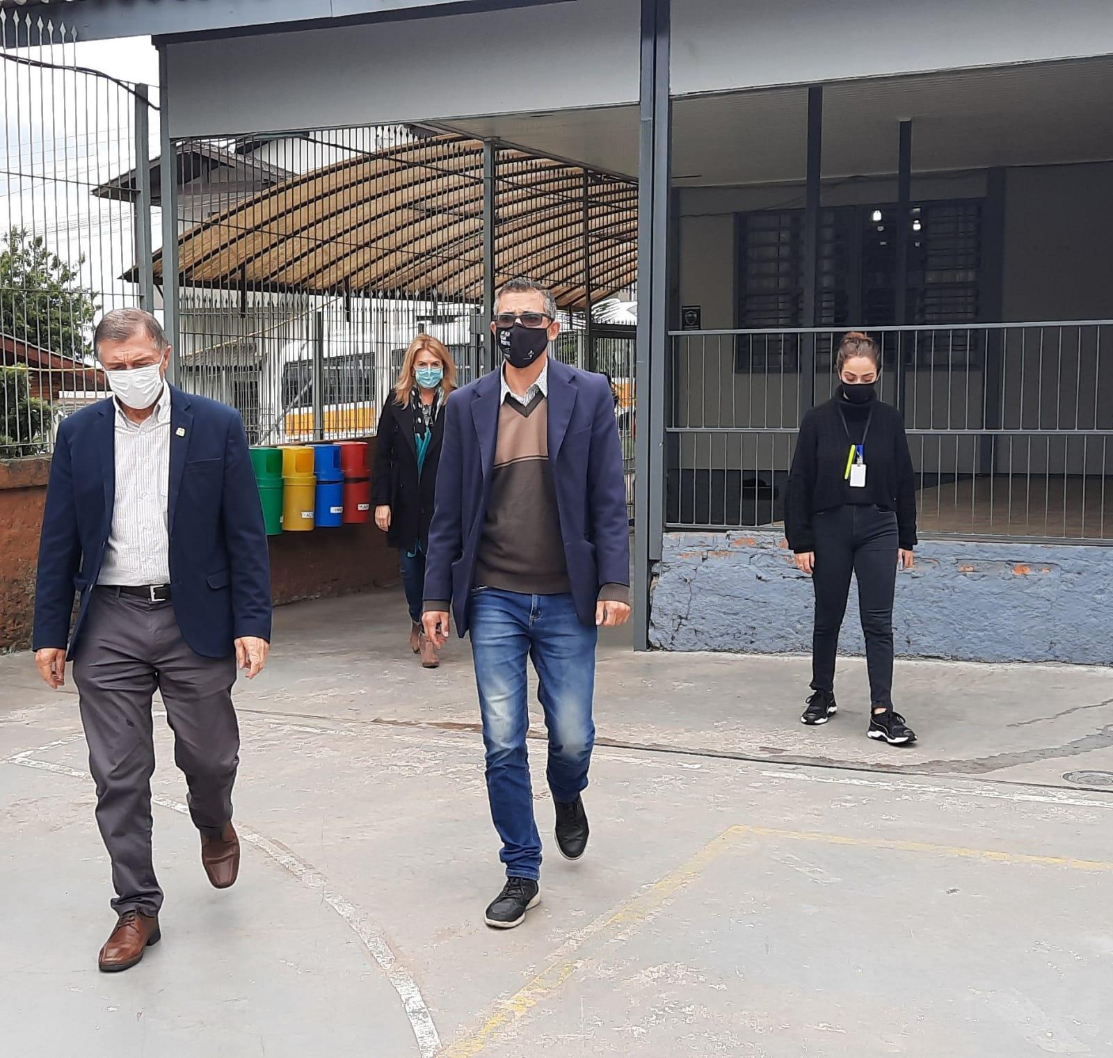 Juliano Valim visita Escola Dario Granja Sant'Anna