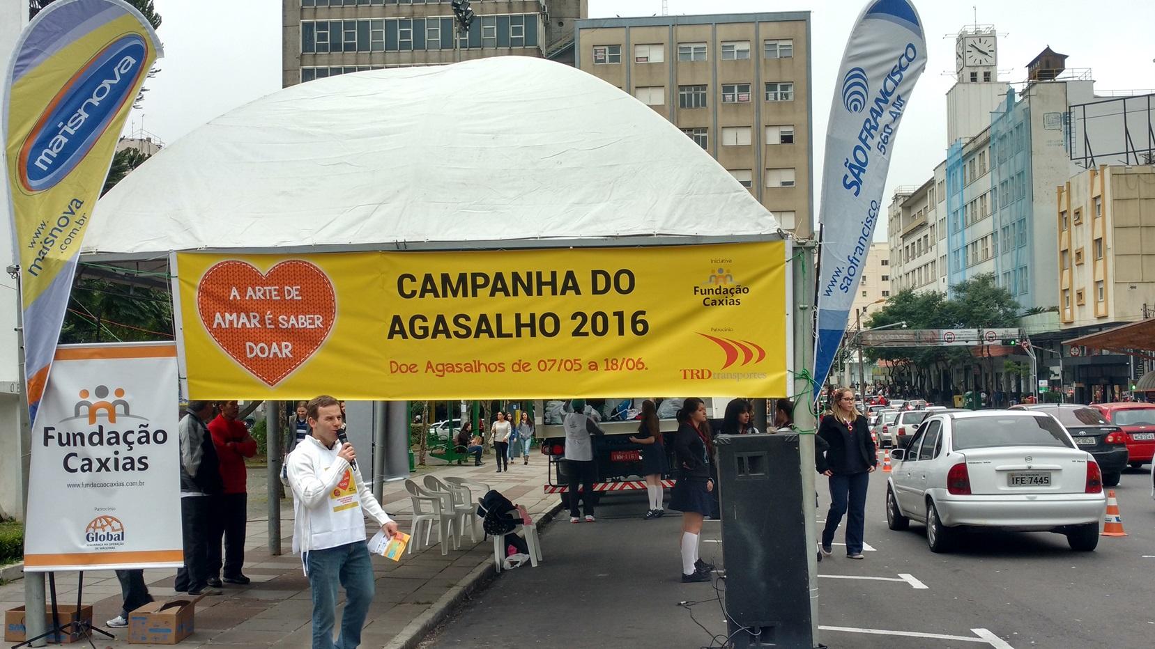 Guila participa como voluntário na Campanha do Agasalho 2016