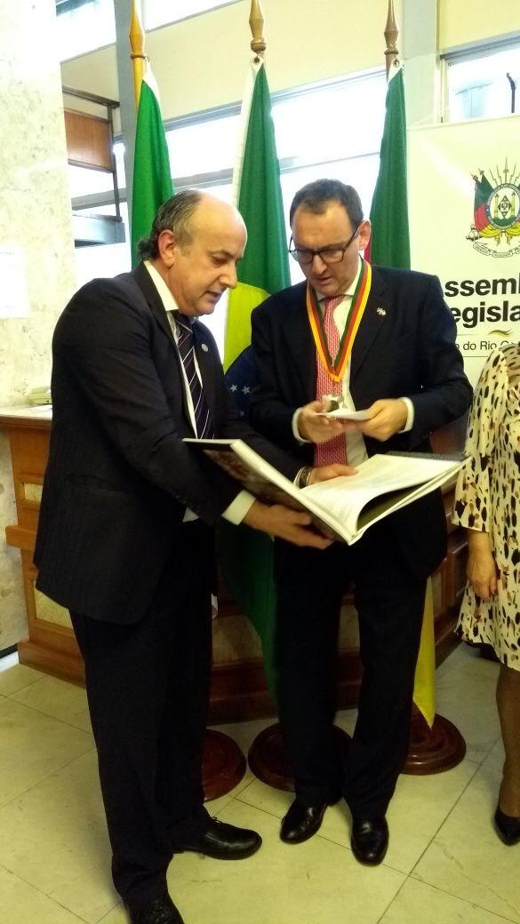 Vereador Gustavo Toigo se reúne com o cônsul da Itália