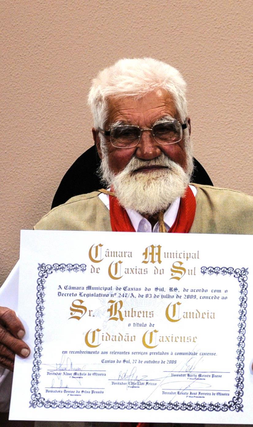 Câmara Municipal lamenta a morte do tradicionalista Rubens Candeia