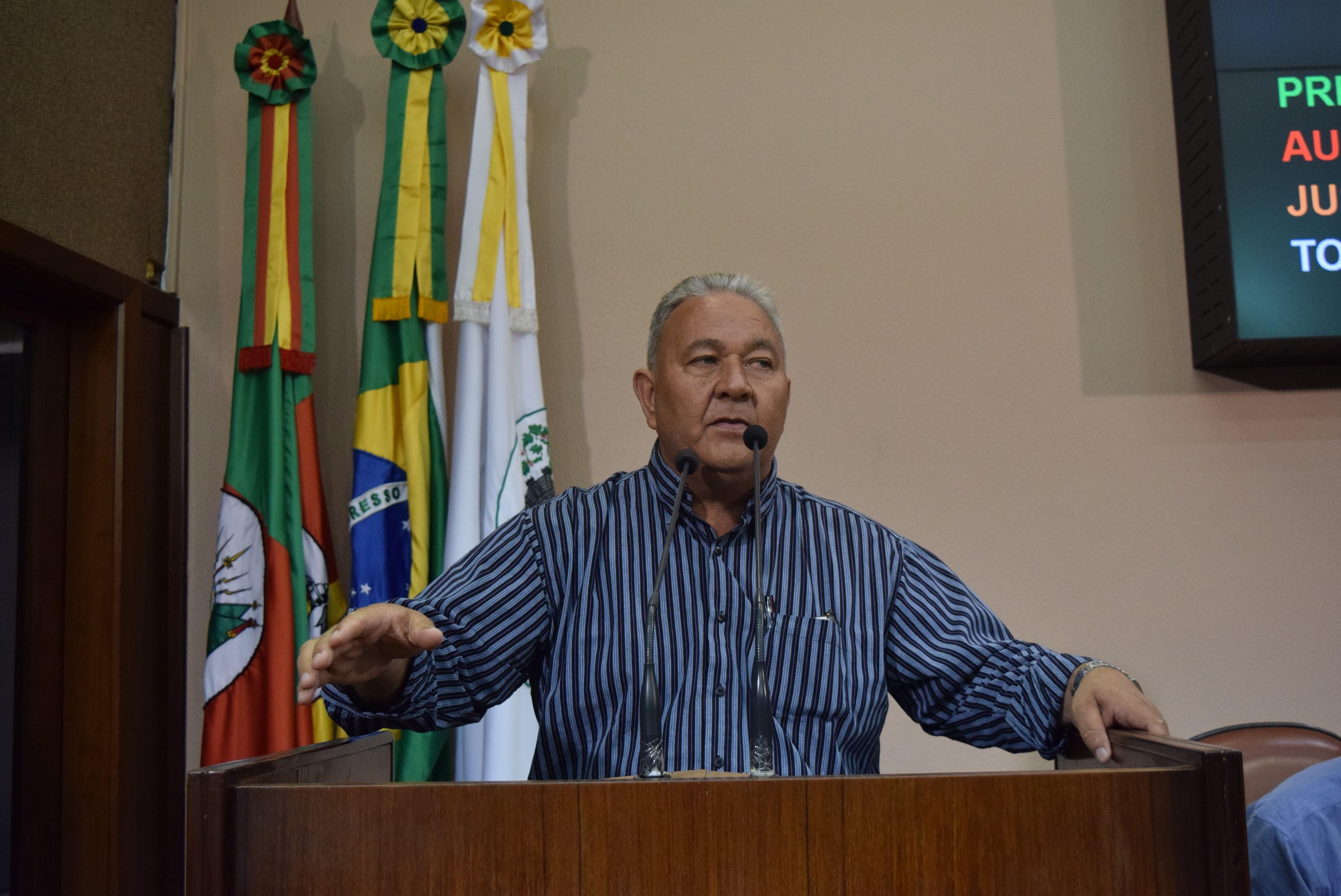 Leia mais sobre Contrato com a Soama e ações na área habitacional permeiam manifestação do vereador Renato Oliveira 