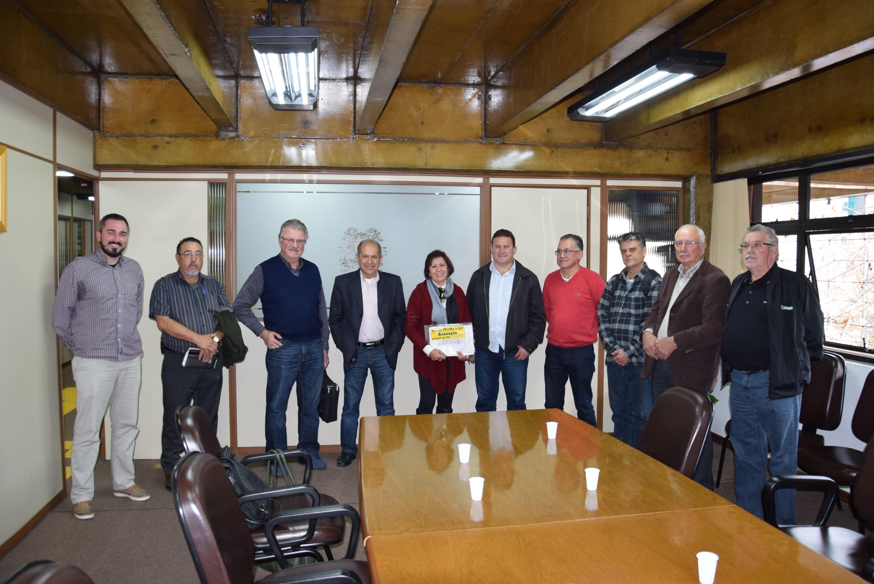 Leia mais sobre Comissão de Anexação dos distritos de Cazuza Ferreira e Juá visita a Câmara Municipal de Caxias do Sul