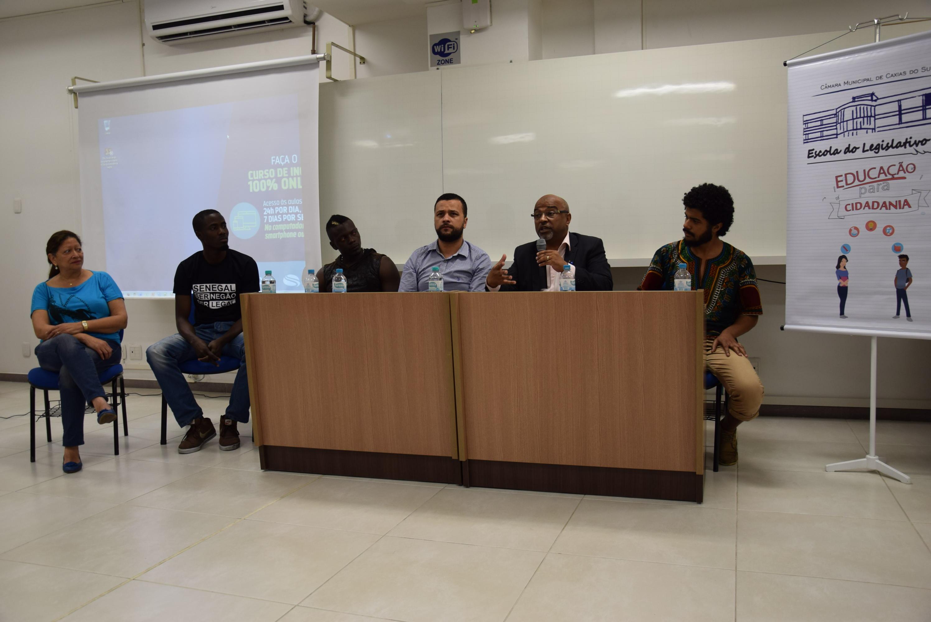Leia mais sobre Cine debate coordenado pela Escola do Legislativo mobiliza discussões sobre a população negra em Caxias e no país