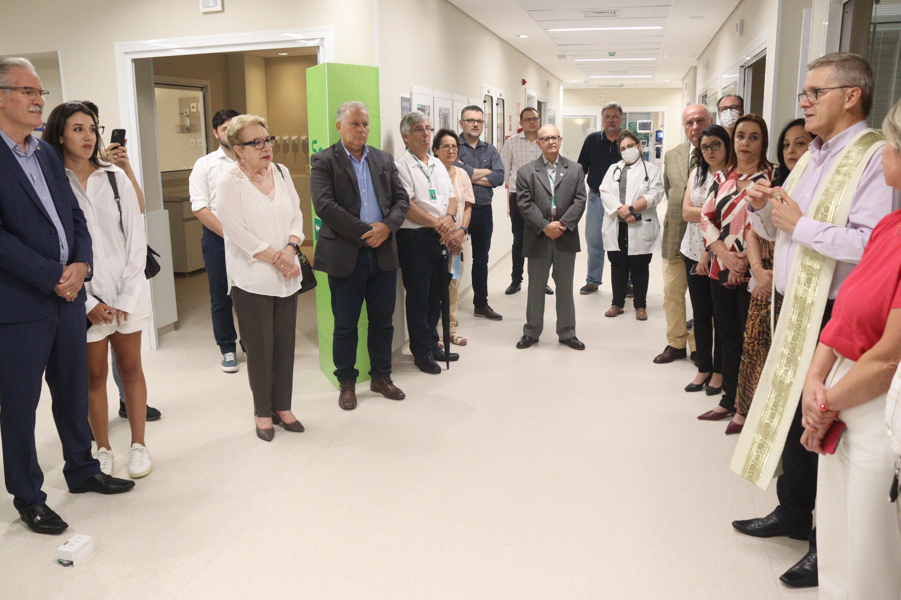 Zé Dambrós participa da inauguração da ampliação da UTI adulto do Hospital da Unimed 