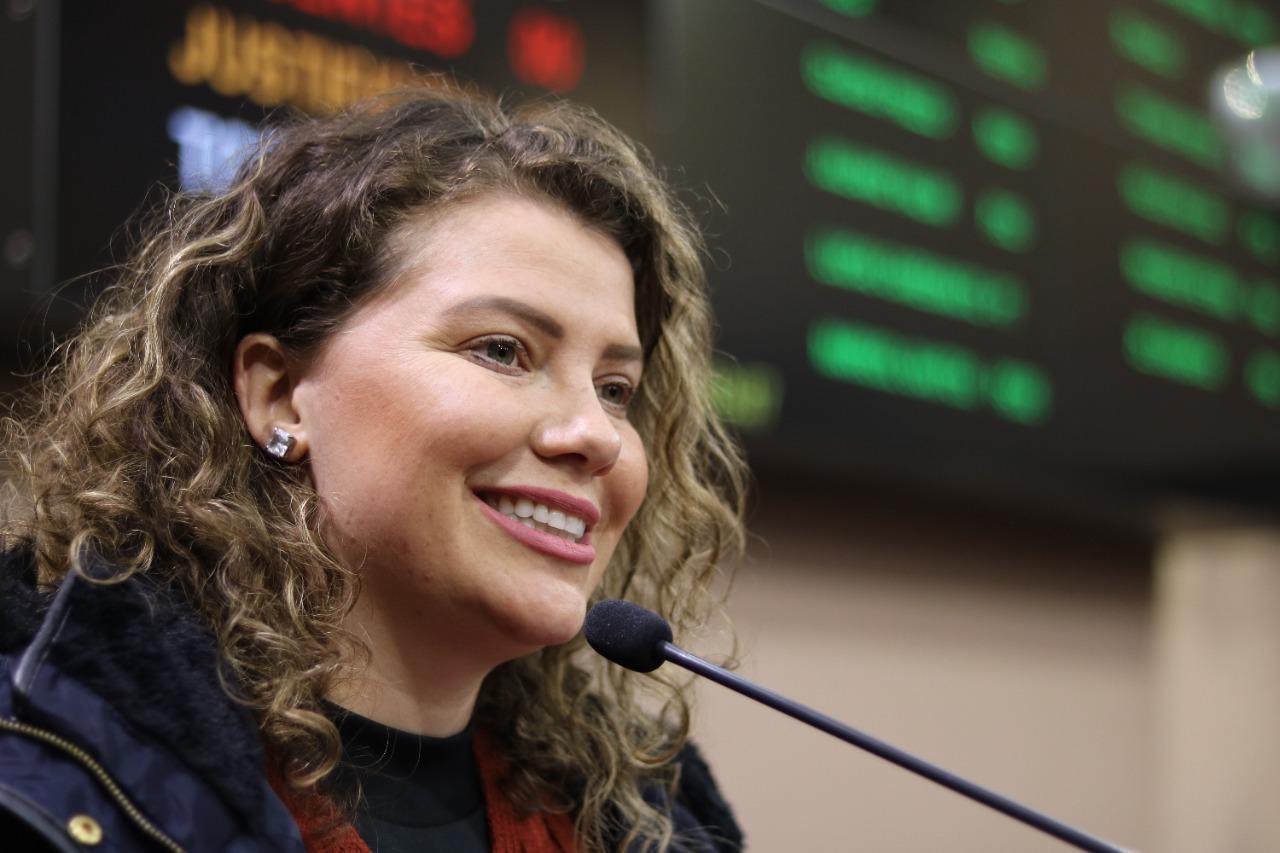 Vereadora Tati defende a democracia e a continuidade do governo estadual