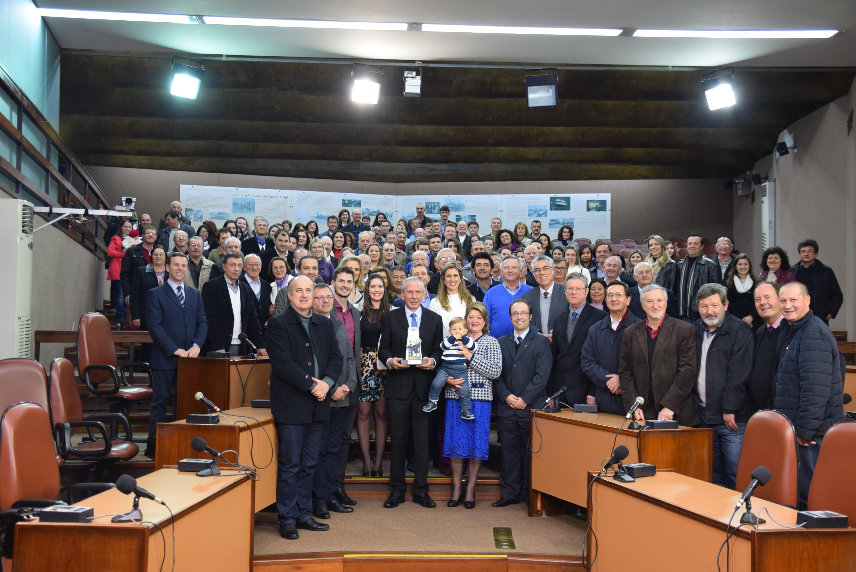 Câmara Municipal concede o Prêmio Caxias do Sul ao empresário Nelson Minetto