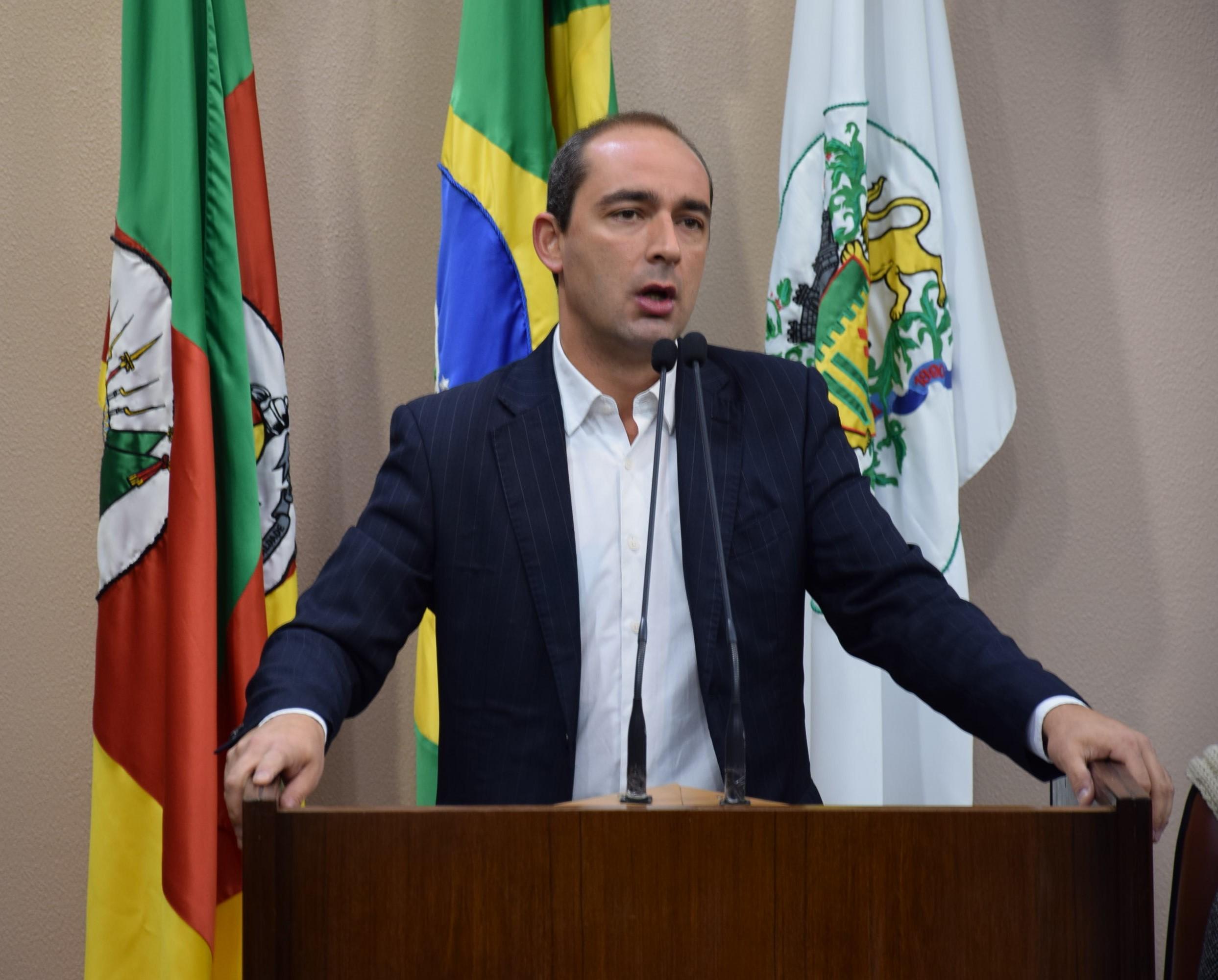 Beltrão apresenta projeto para cassar alvará de estabelecimentos com combustível adulterado 