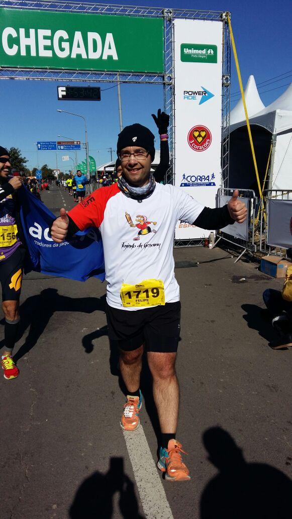 Vereador Felipe Gremelmaier participa da Maratona de Porto Alegre