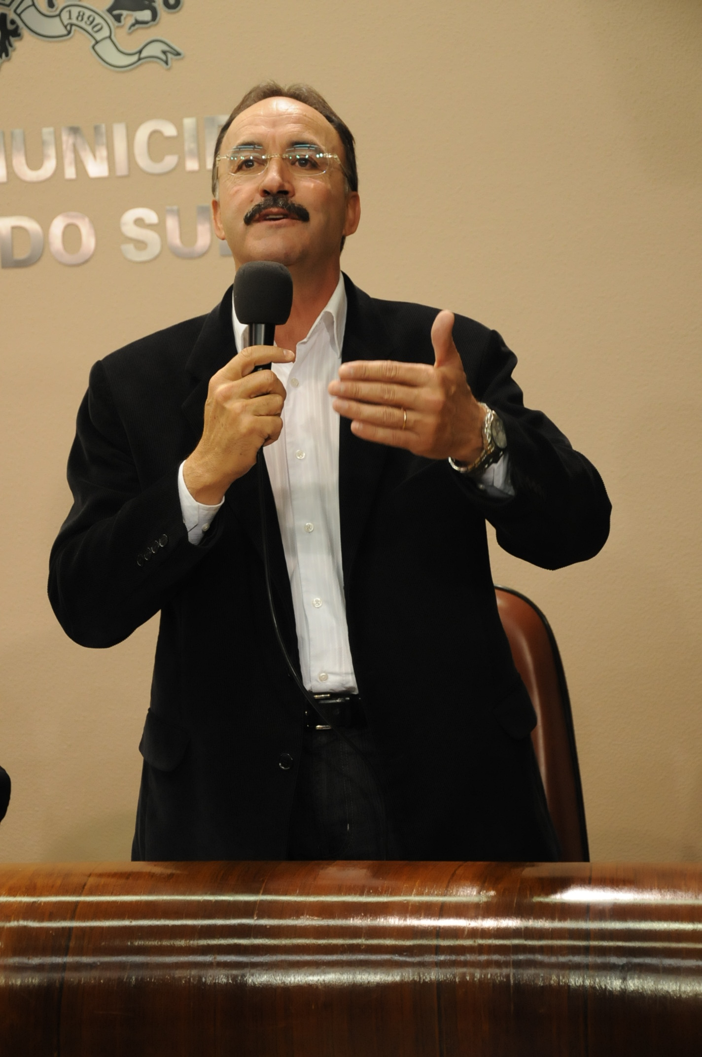 Vereador Mauro Pereira defende a transparência no processo de reajuste dos salários