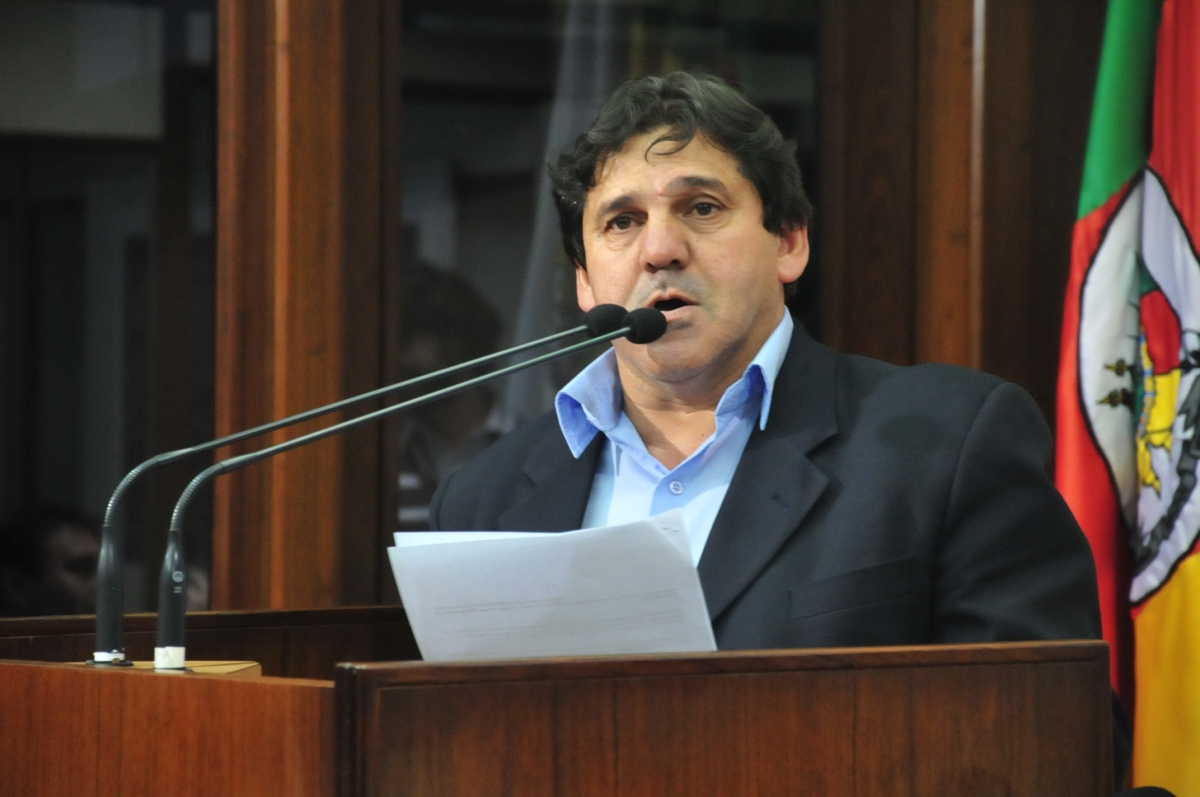 Henrique Silva repercute assinatura de compra e venda das áreas da extinta Cohab