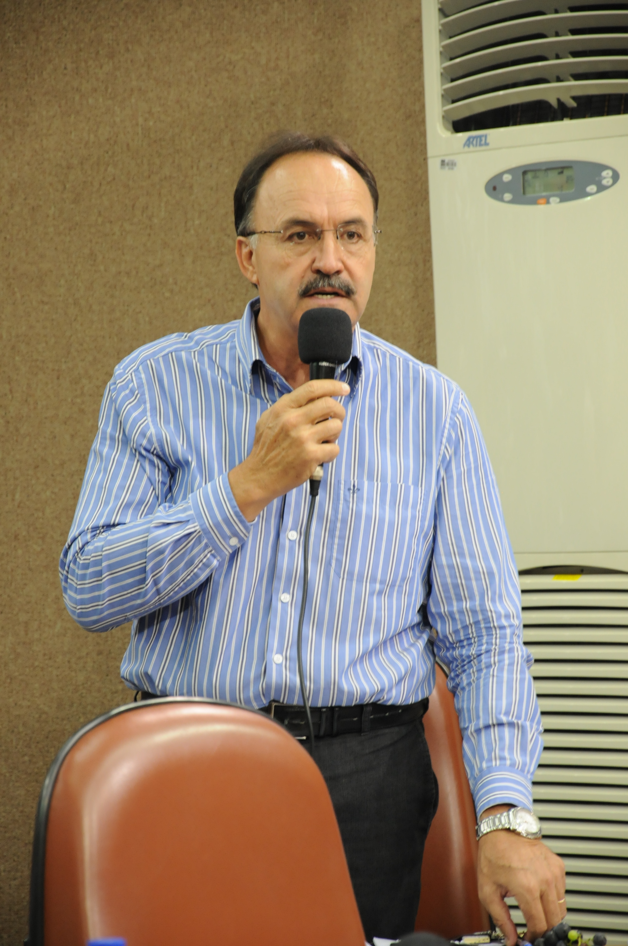 Mauro Pereira participa de audiência pública sobre telefonia no interior