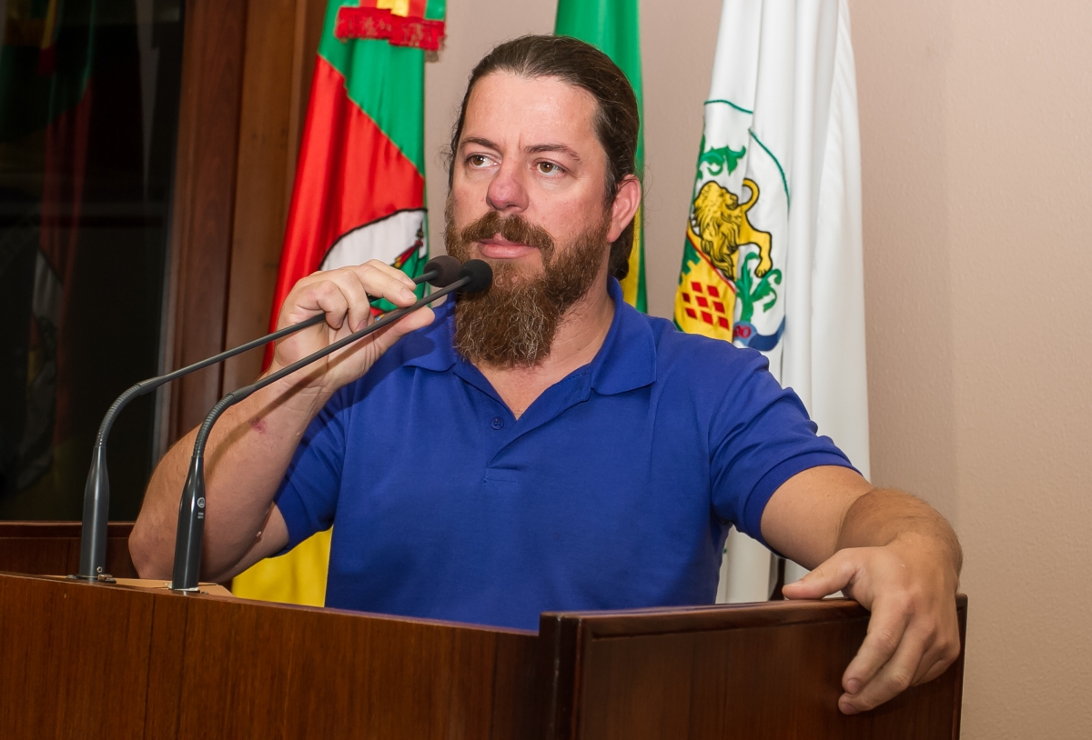 Renato Nunes defende a implantação de moto-táxi em Caxias do Sul
