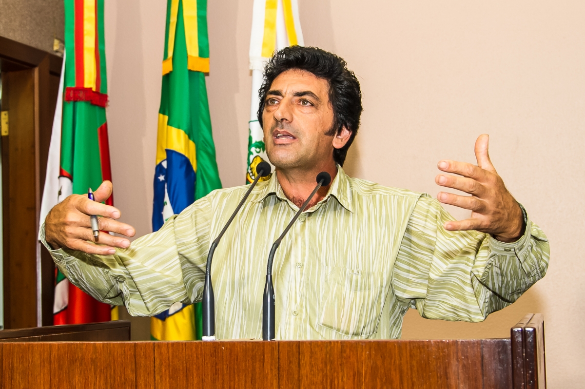 Vereador Arlindo Bandeira confere demandas da comunidade caxiense na área do trânsito