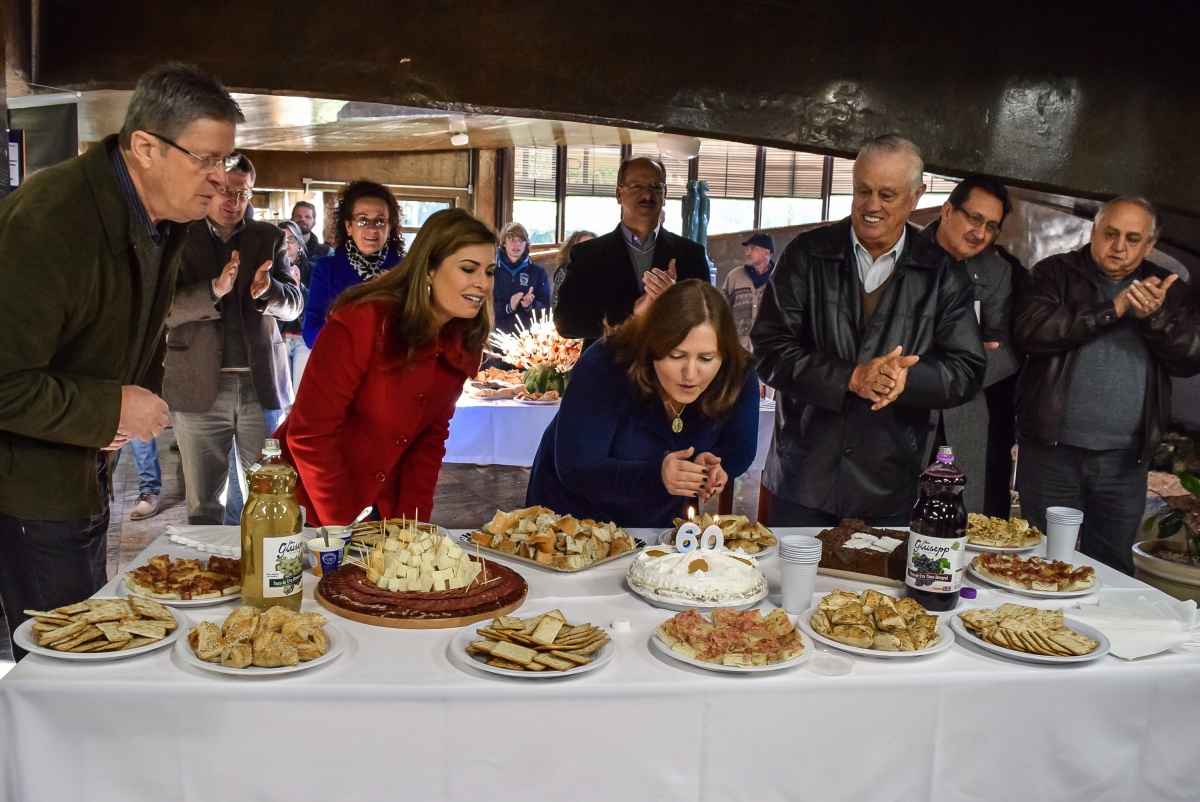 Vereadores prestigiam Café Solidário em comemoração aos 60 anos da Emater