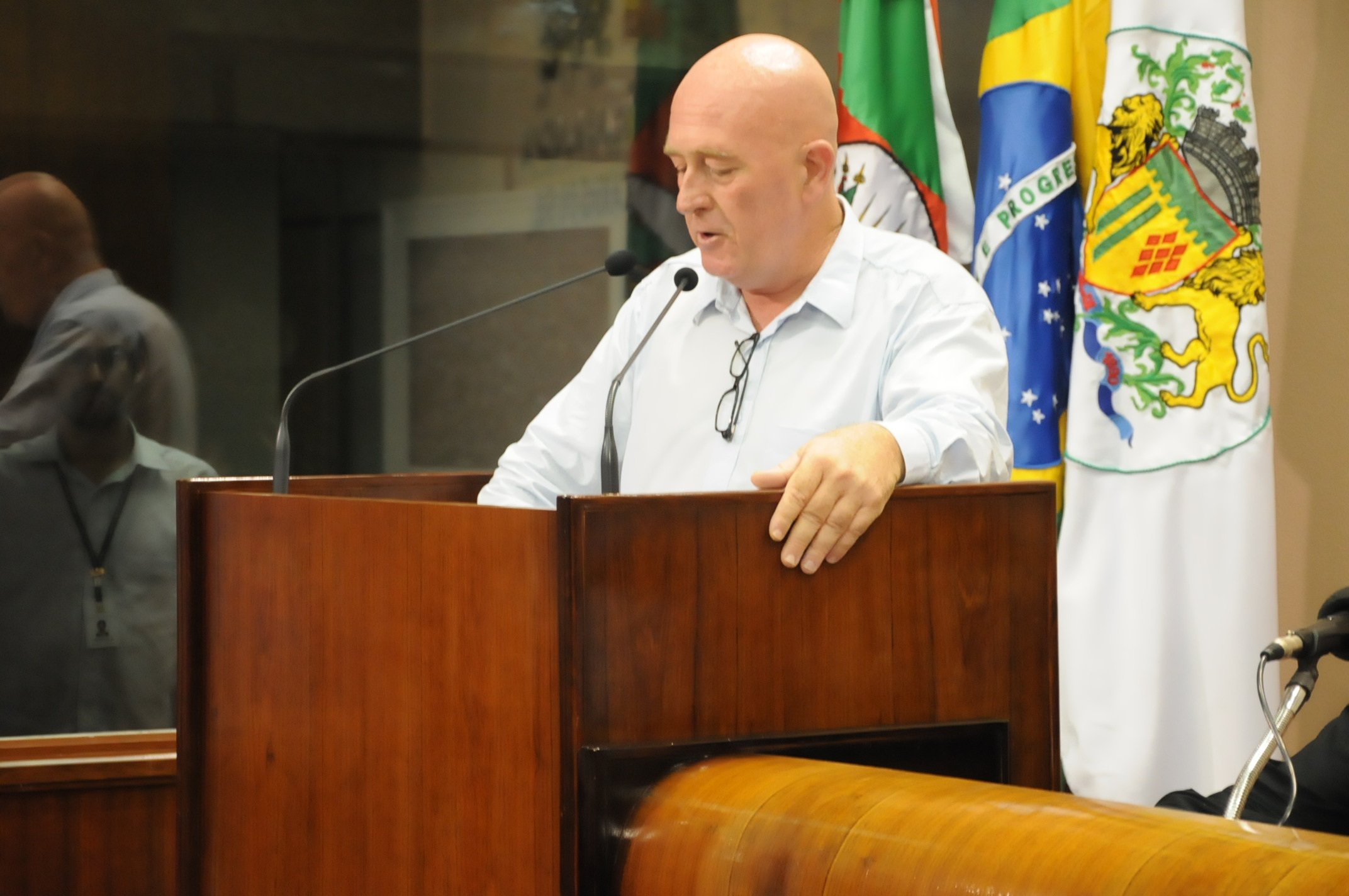 Guiovane recebe resposta sobre internet no interior do município