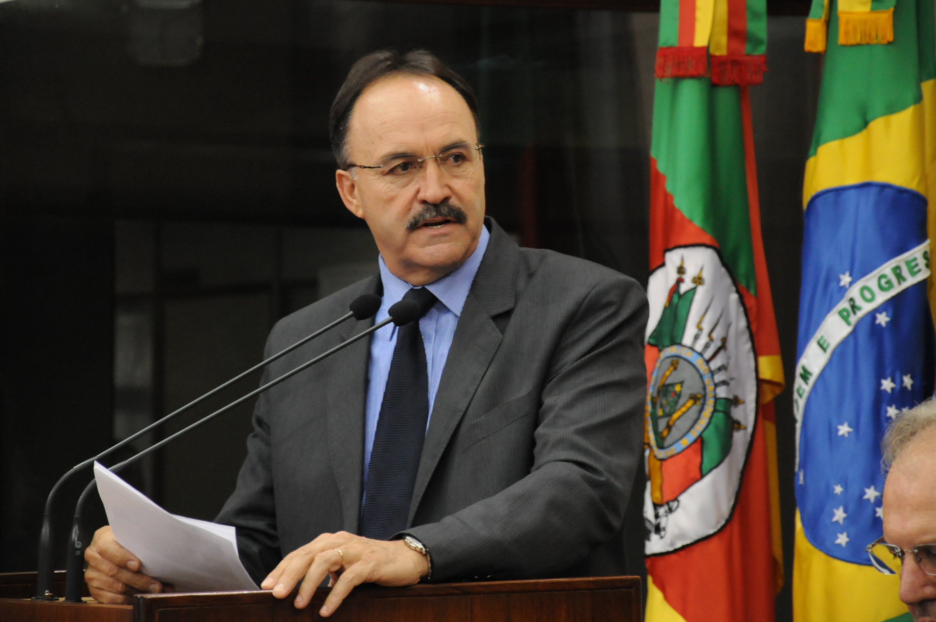 Mauro Pereira solicita manutenção do convênio entre Prefeitura e Correios