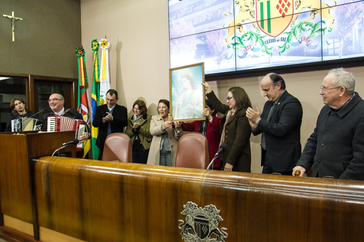 Paróquia Santa Catarina é homenageada pela Câmara Municipal pelos 60 anos de história