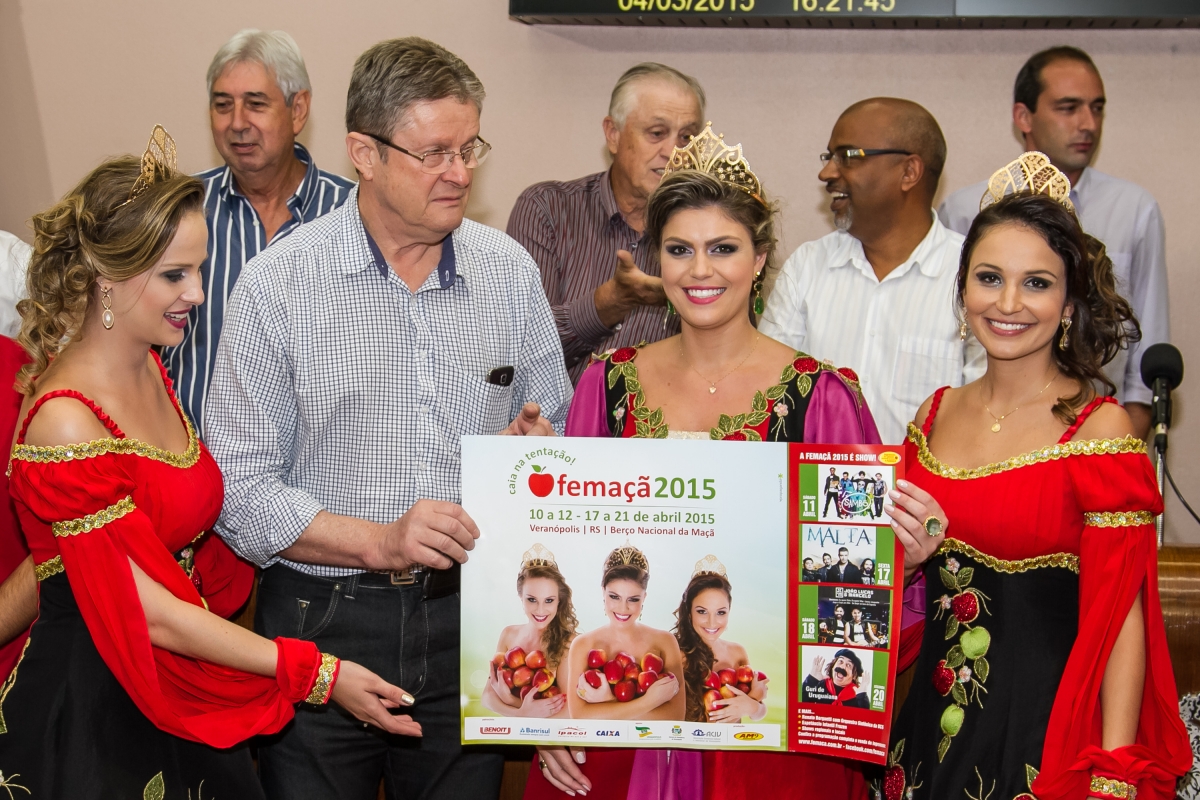 Rainha e princesas convidam a comunidade caxiense para a Femaçã 2015, que ocorre em Veranópolis 