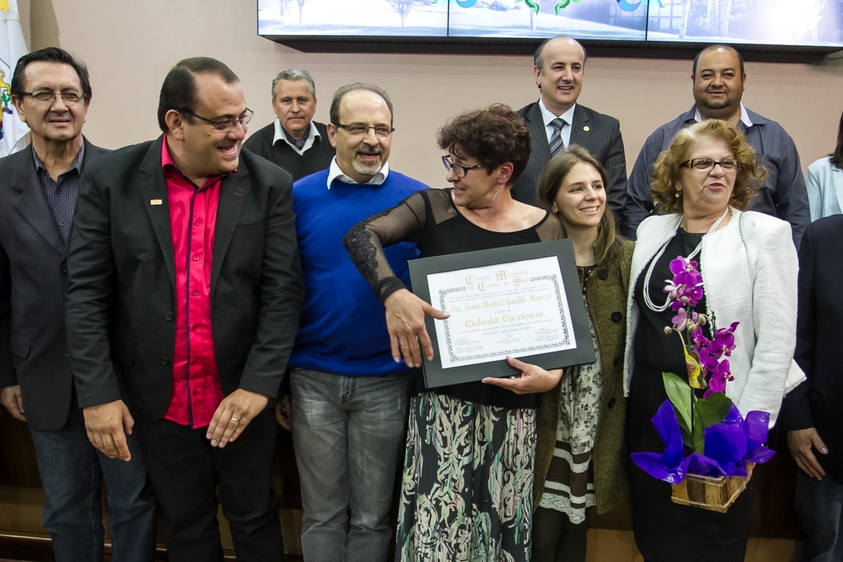 Por sua atuação comunitária, Tania Menezes recebe o título de Cidadã Caxiense