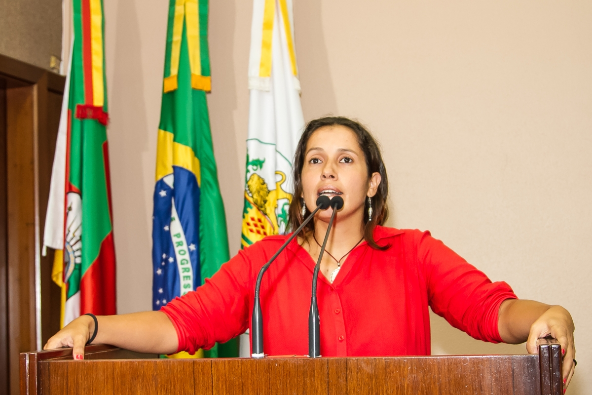 Denise Pessôa alerta para dificuldades no trânsito e alagamentos no Bairro São José