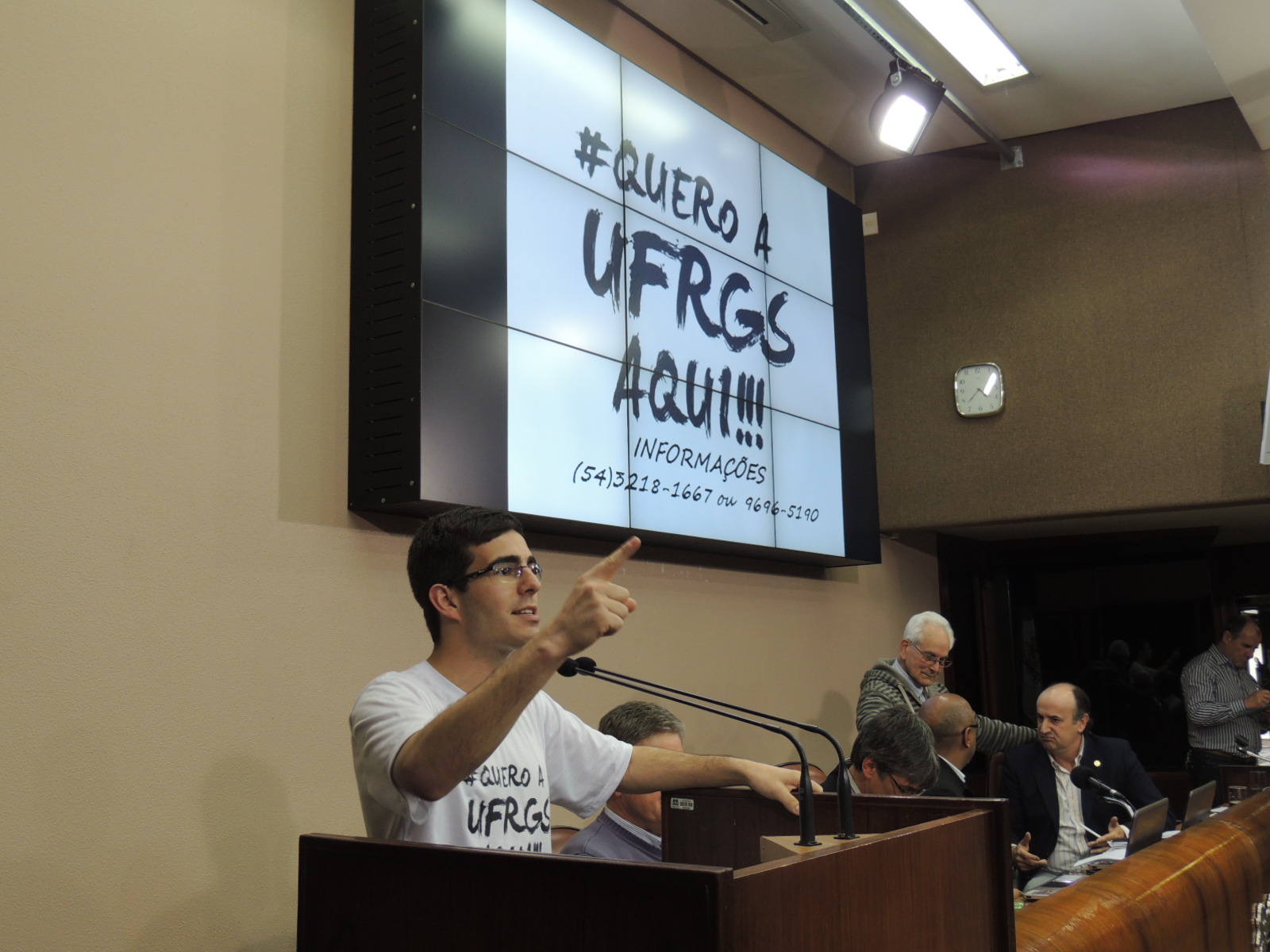 Comissão Pró-Universidade Pública Federal recebe apoio à campanha “Quero a UFRGS Aqui!”  