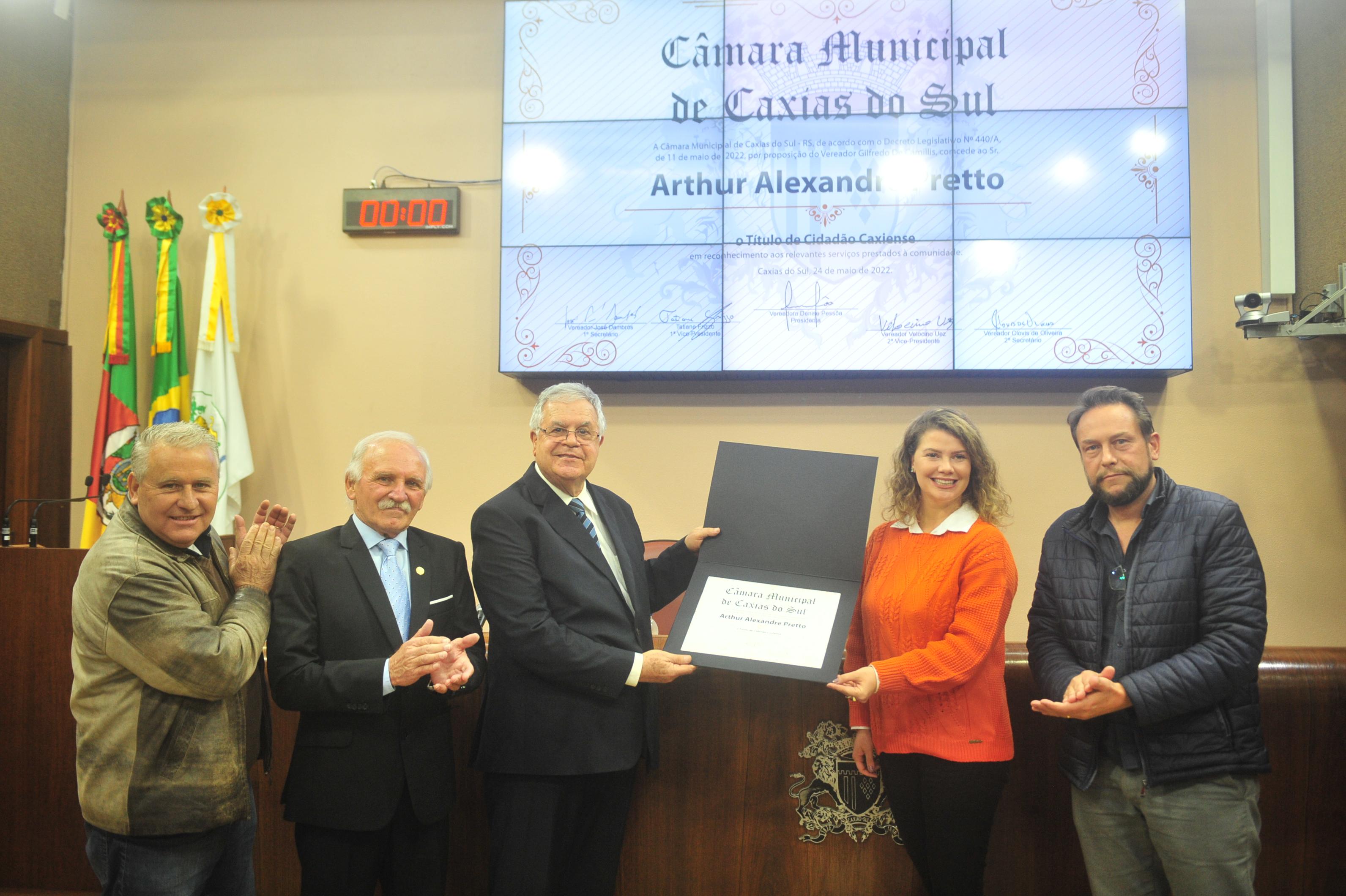 Leia mais sobre Arthur Alexandre Pretto é agraciado com o título de Cidadão Caxiense