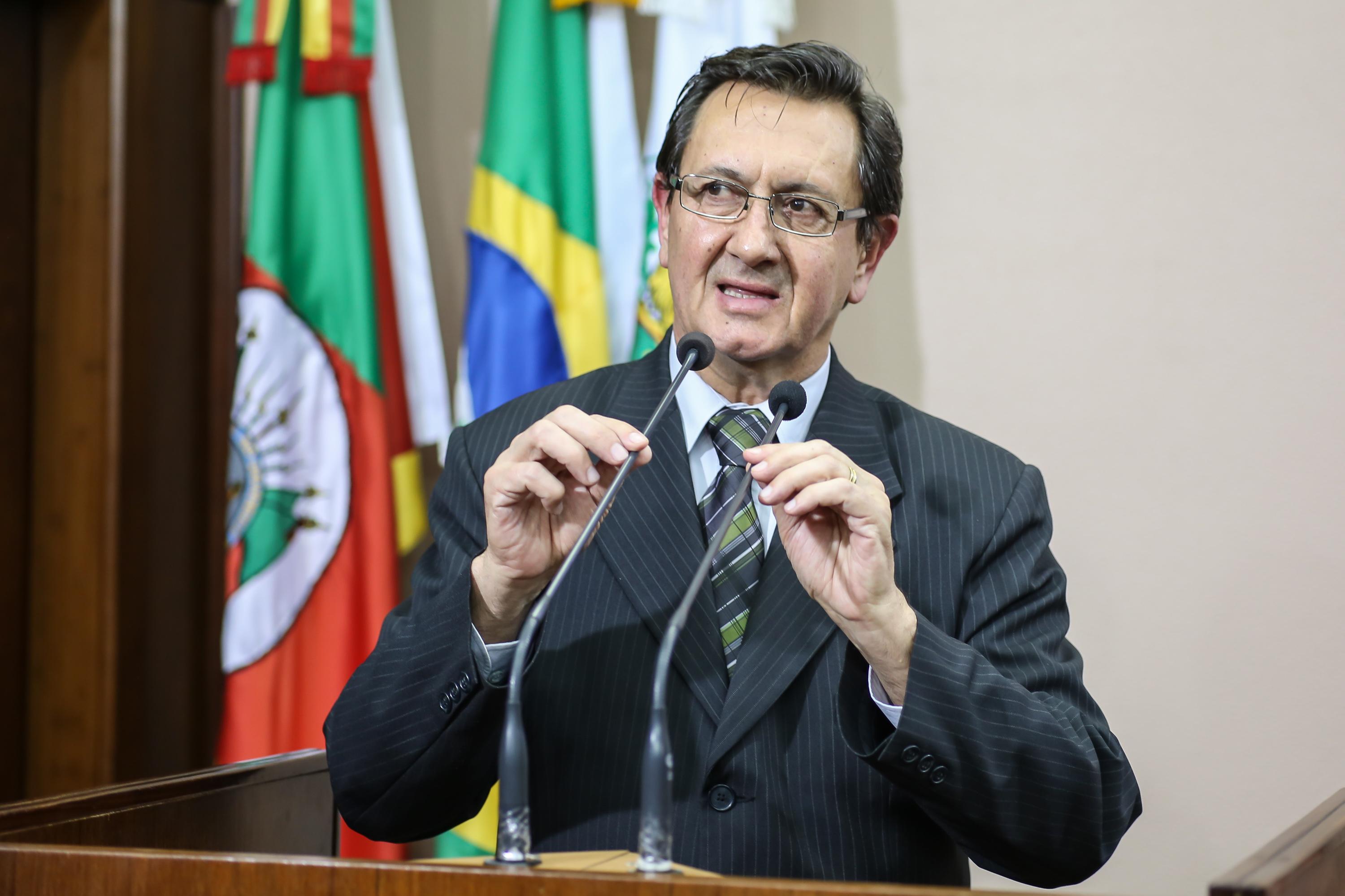 Zoraido Silva defende que o atual momento estimule reformas política e tributária
