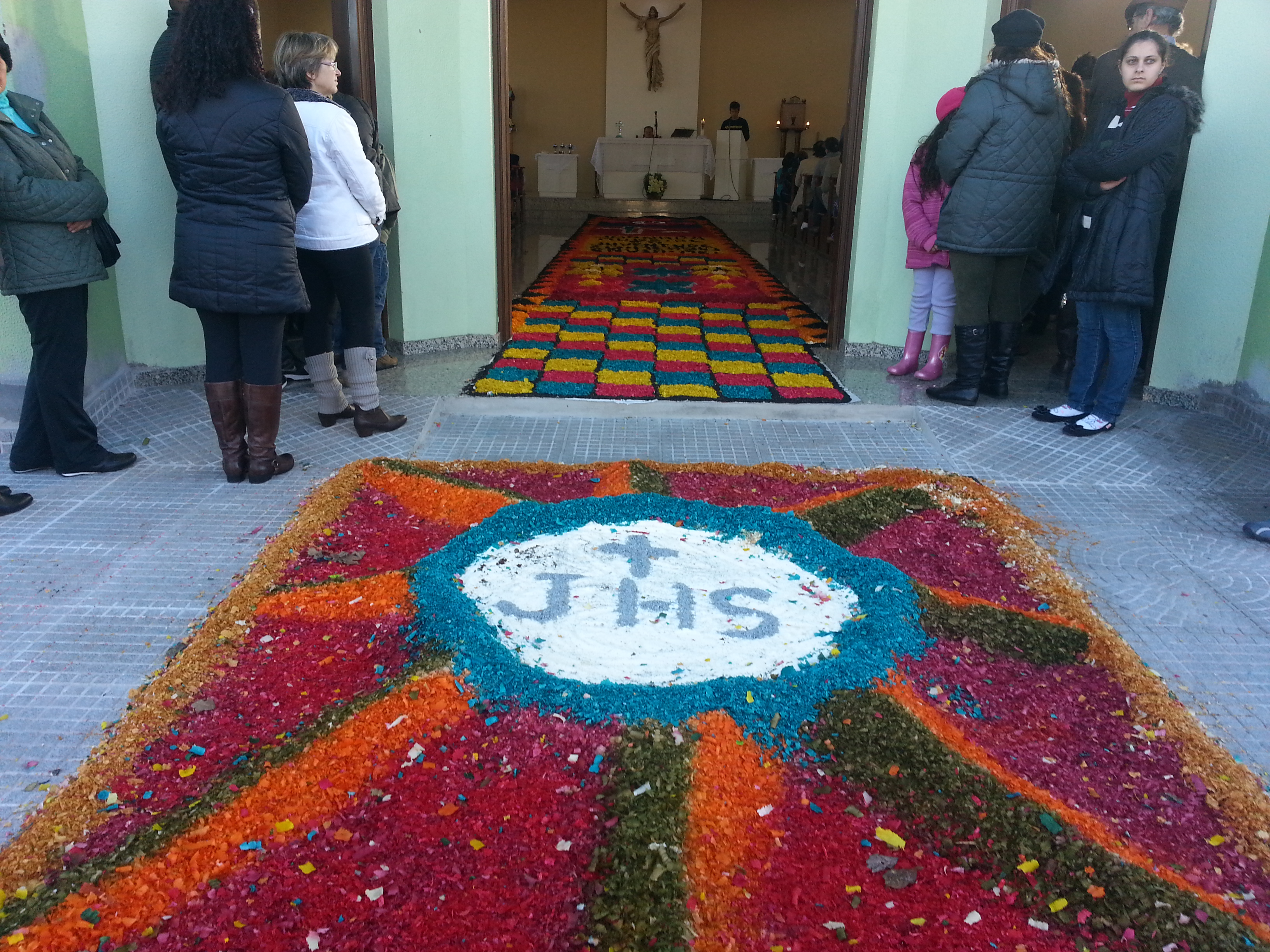 Leia mais sobre Jaison Barbosa participa das celebrações de Corpus Christi na Região Esplanada