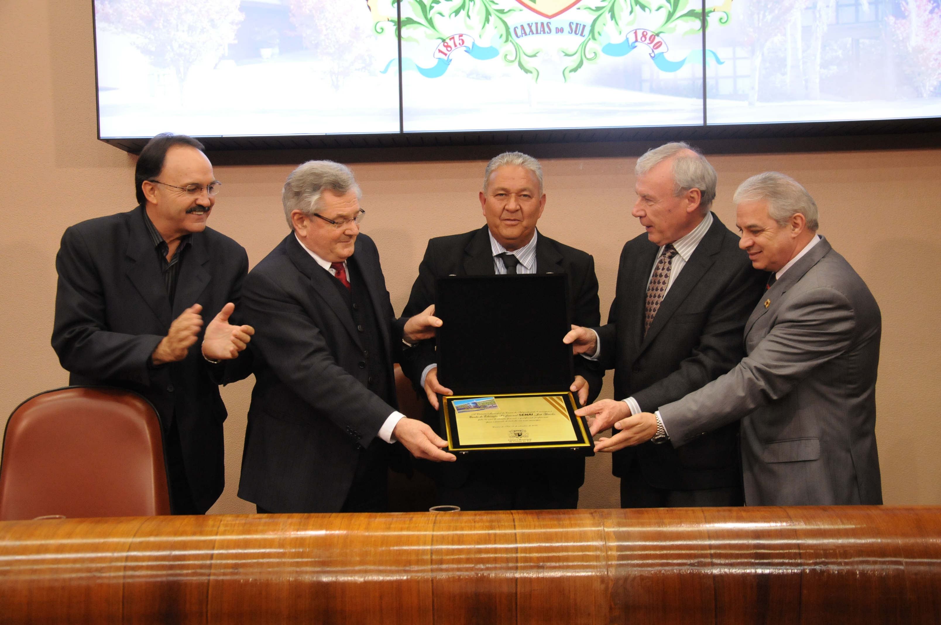 Câmara celebra os 25 anos do Senai José Gazola