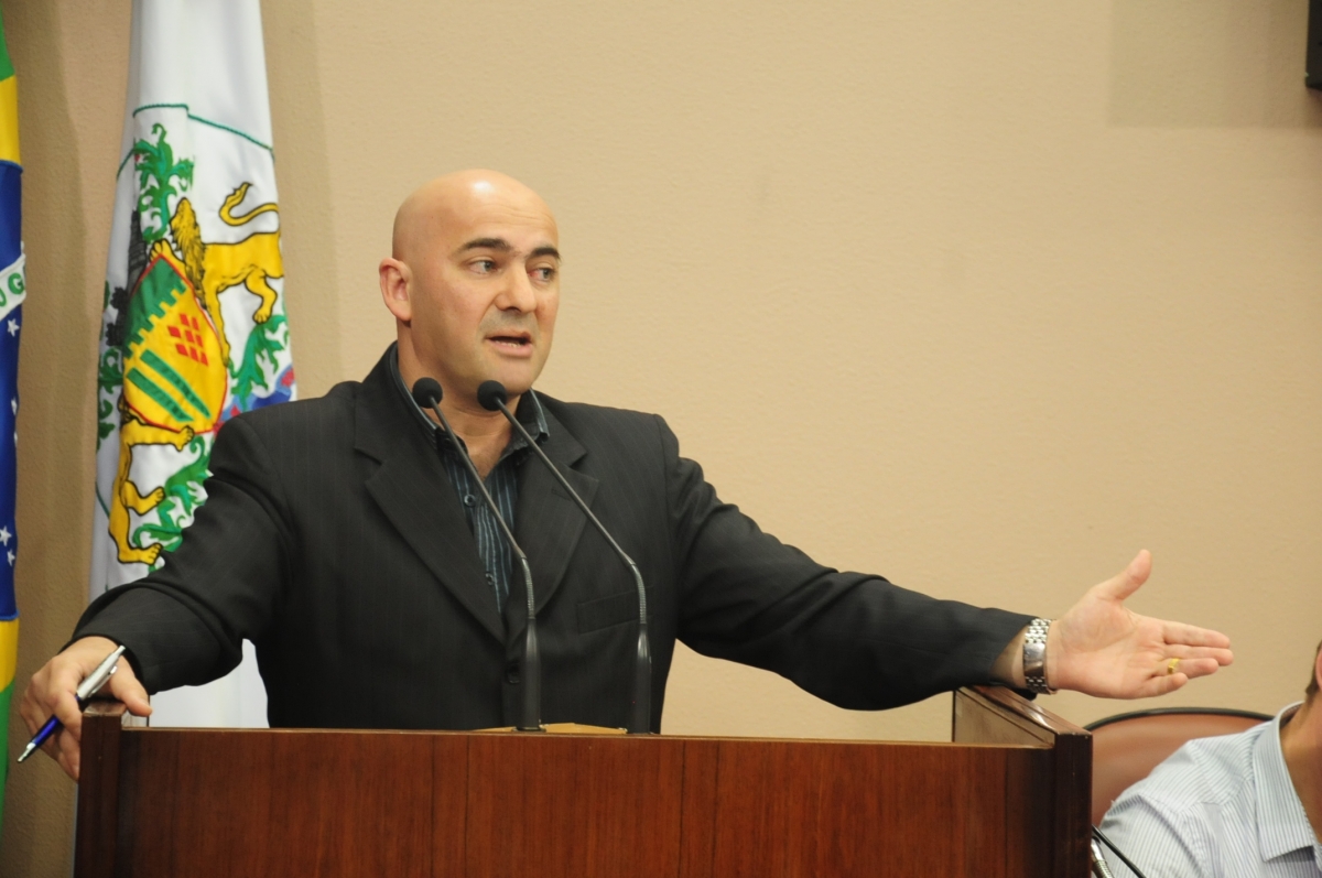 Jaison Barbosa destaca obras e ações do governo municipal em 2013
