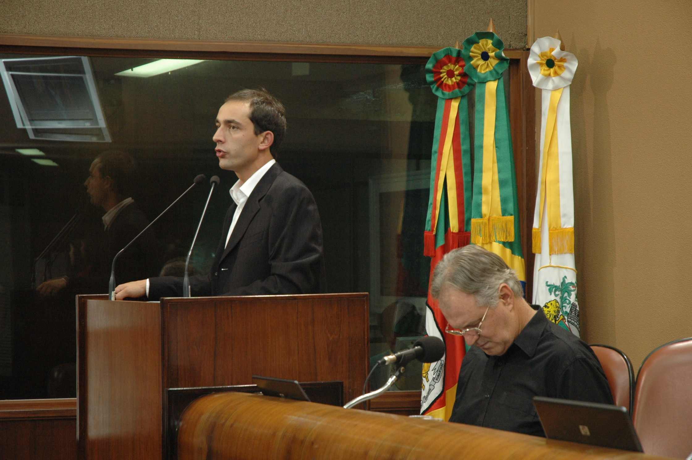 Leia mais sobre Beltrão propõe referendo para avaliar as taxas do Fundo de Recursos Hídricos