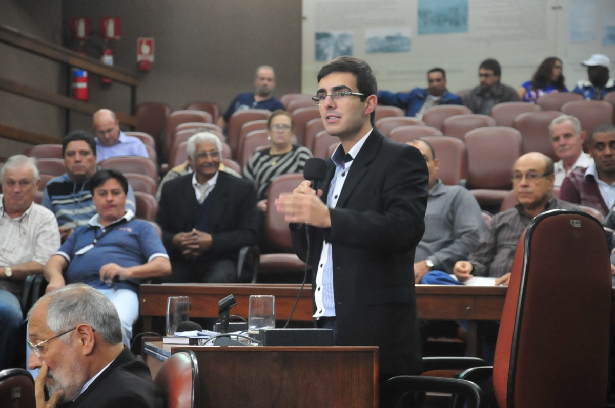 Vereador Rafael Bueno cobra medidas do prefeito em exercício