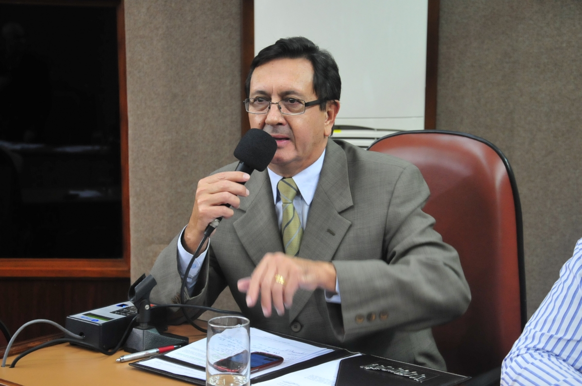 Zoraido Silva destaca visita de parlamentares caxienses ao Mercado Público da Capital