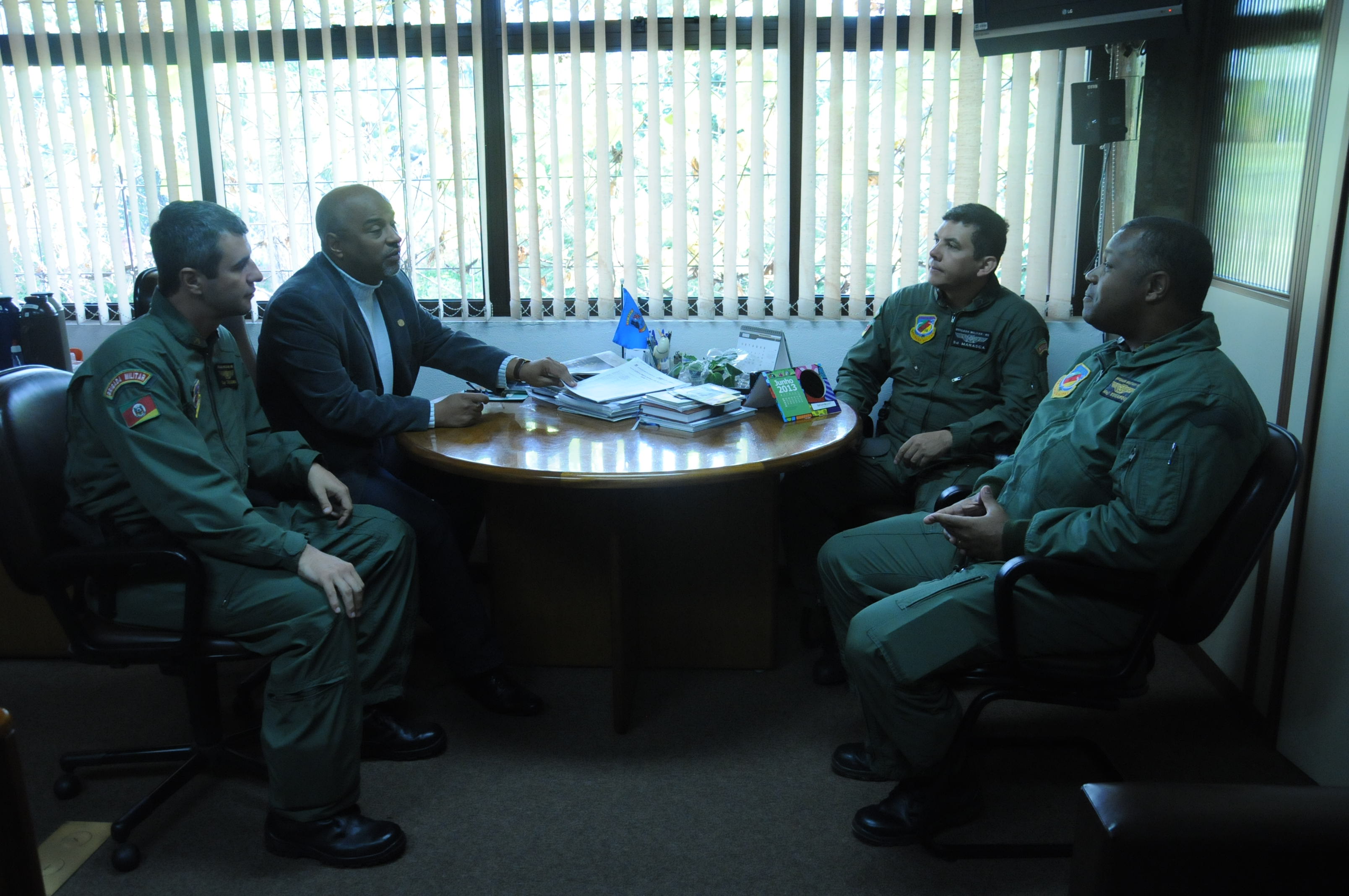 Presidente Edson da Rosa recebe agradecimentos de integrantes da Brigada Militar