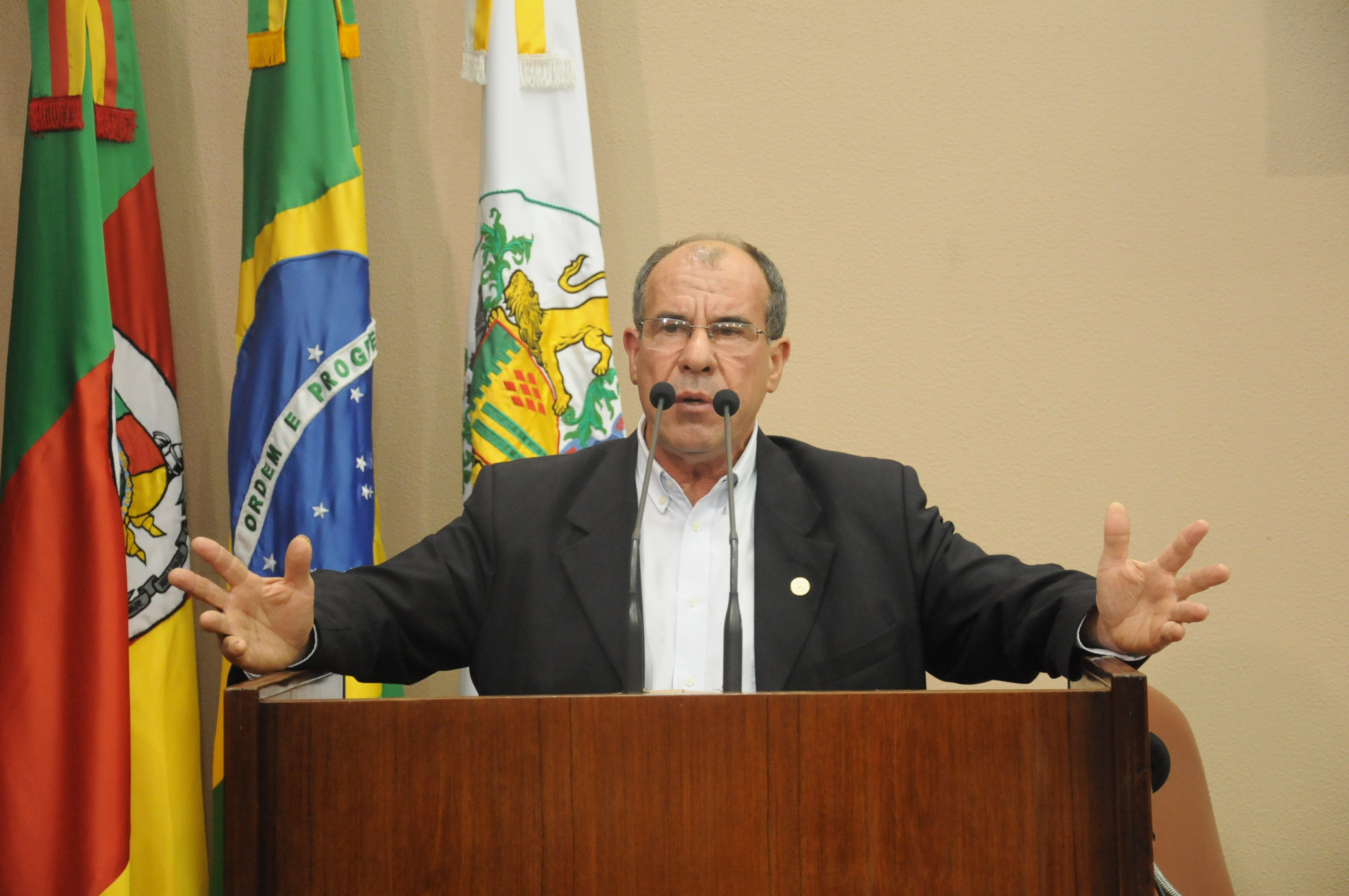 Flávio Dias elogia trabalho de lideranças políticas em defesa dos animais