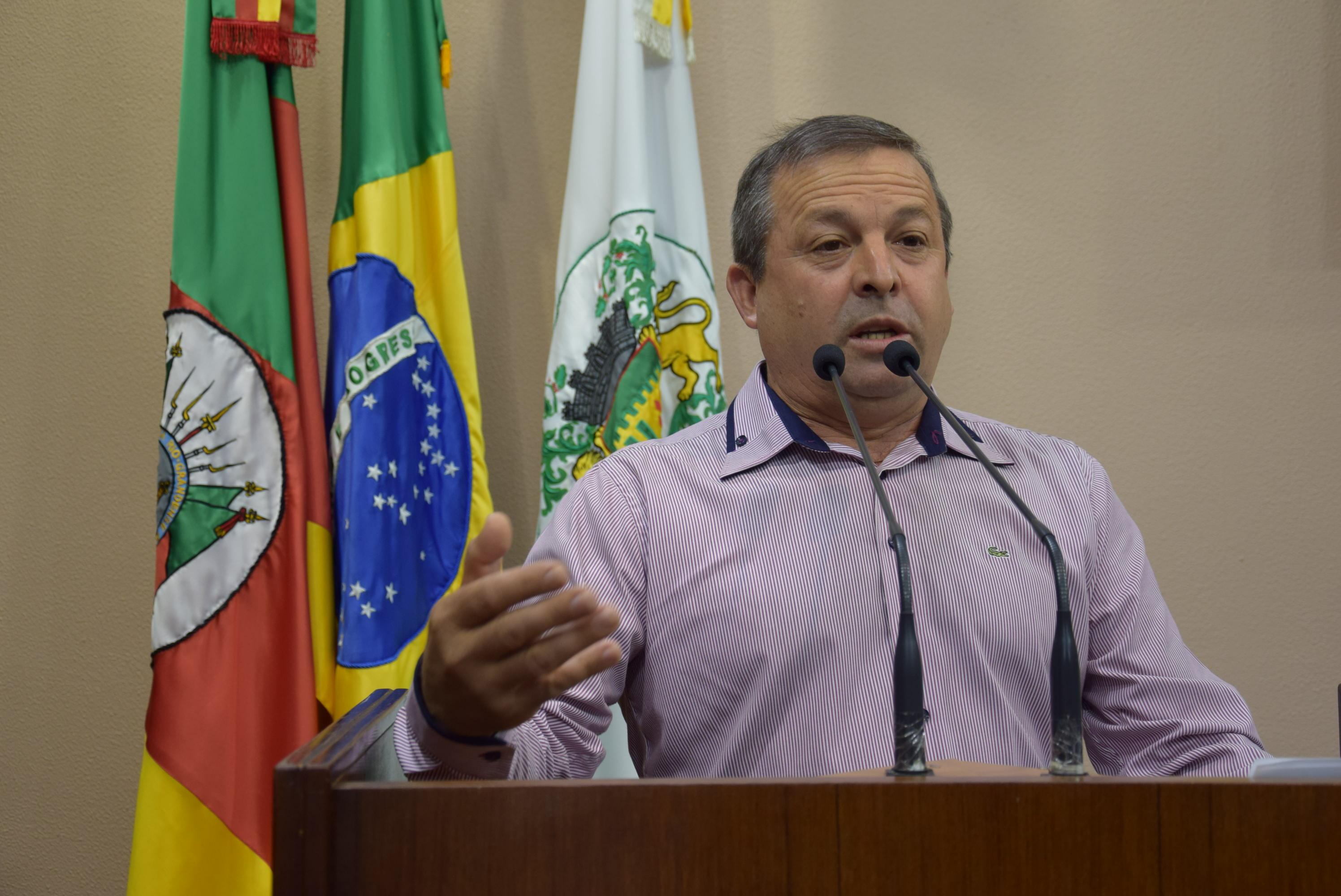 Leia mais sobre Falta de pessoal na UBS Rio Branco preocupa Velocino Uez