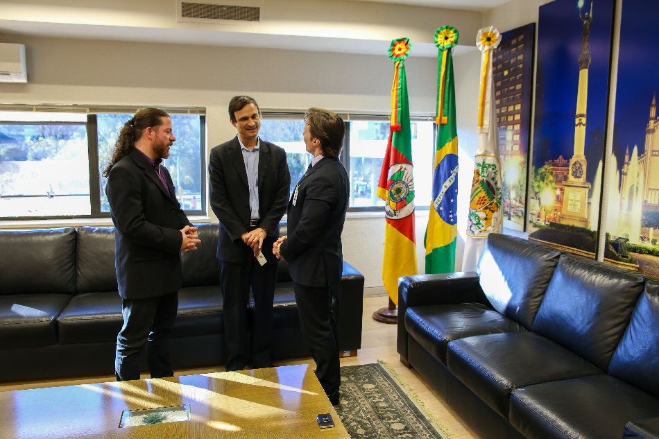 Renato Nunes e prefeito Daniel Guerra recebem visita de líder evangélico 