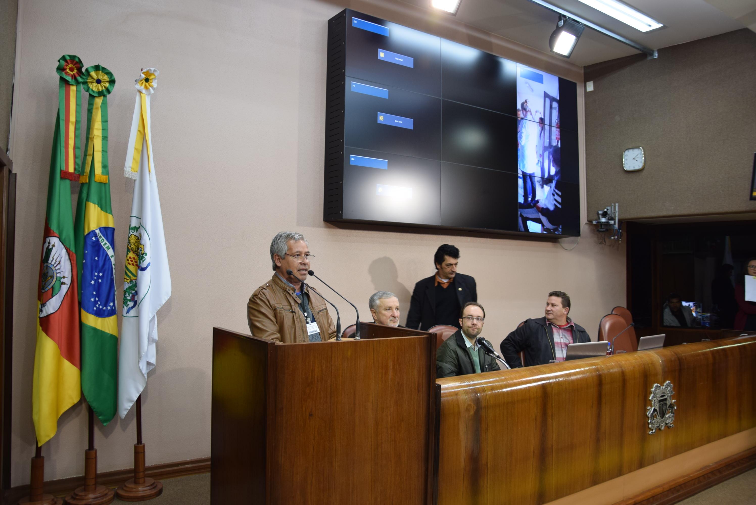 Leia mais sobre Direção da Casa de Acolhimento Carlos Miguel dos Santos destaca funcionamento da unidade na tribuna do Legislativo caxiense