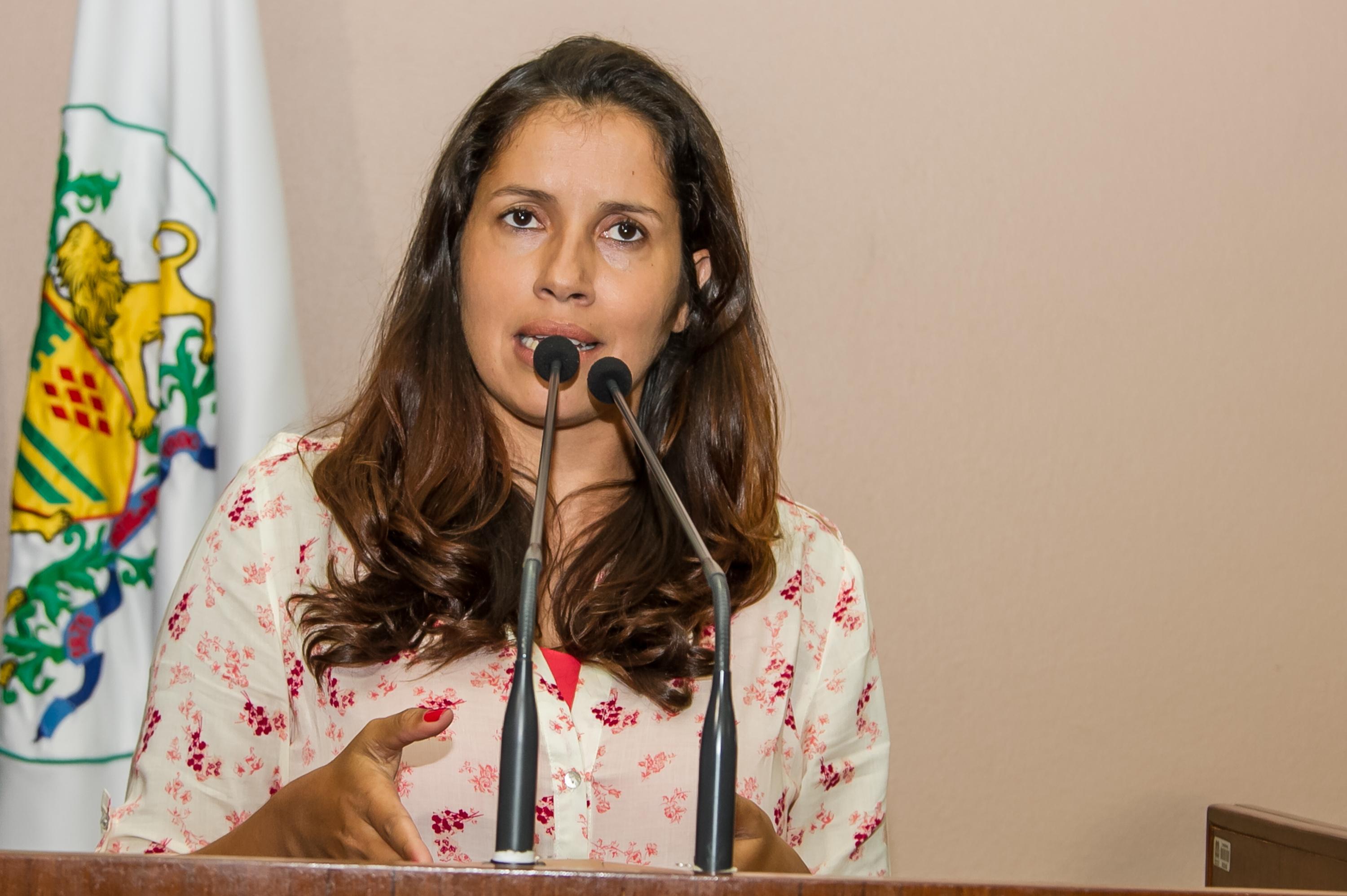Vereadora Denise Pessôa mobiliza a comunidade a participar das ações do Outubro Rosa