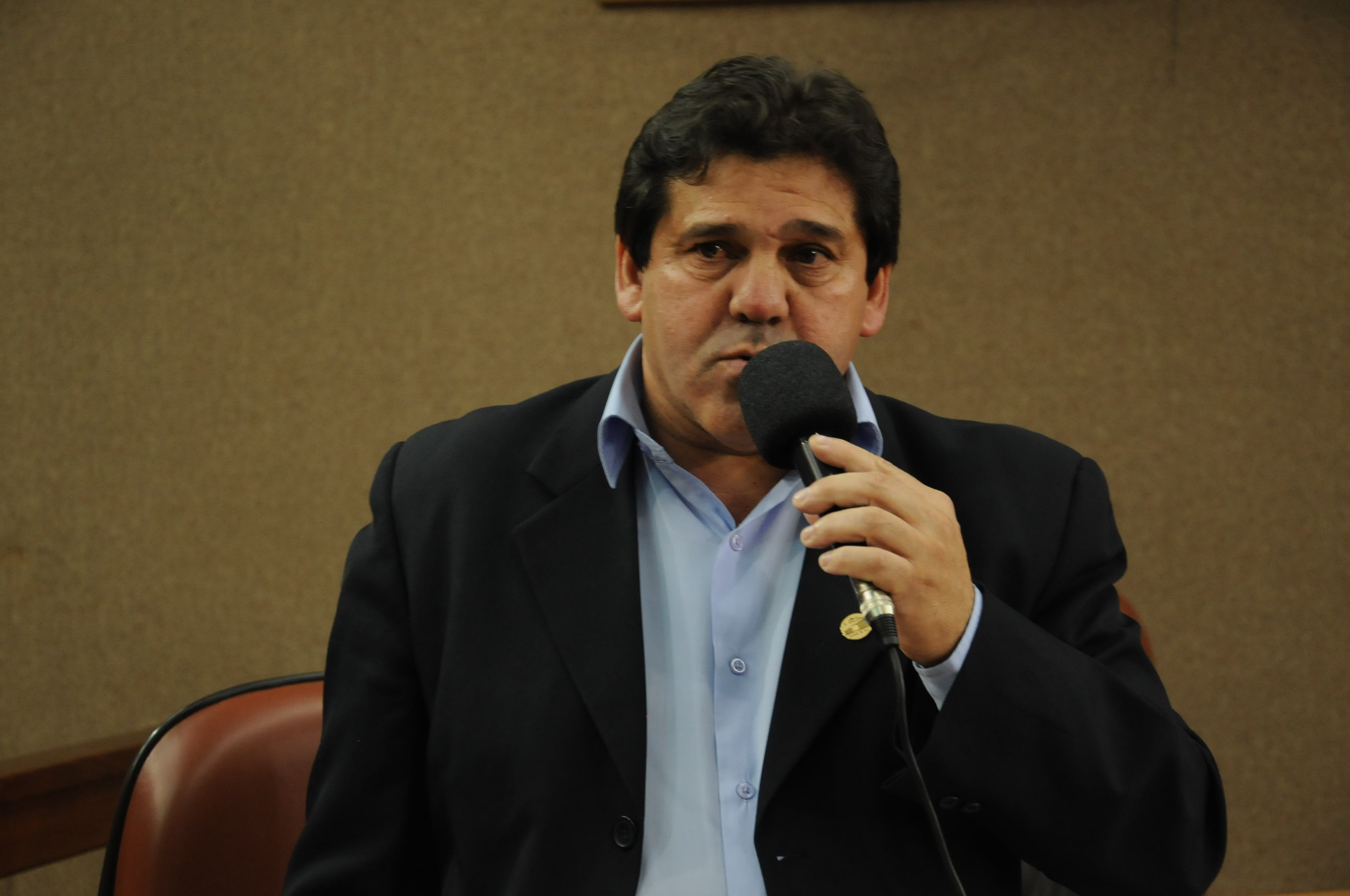 Henrique Silva repercute manifestações que ocorrem pelo país