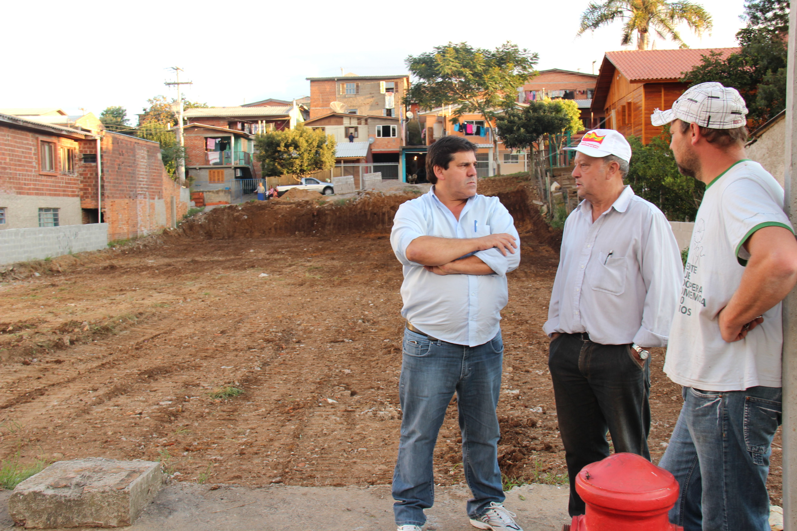 Henrique Silva acompanha o início das obras do tanque de contenção (piscinão) no Bairro Pôr do Sol