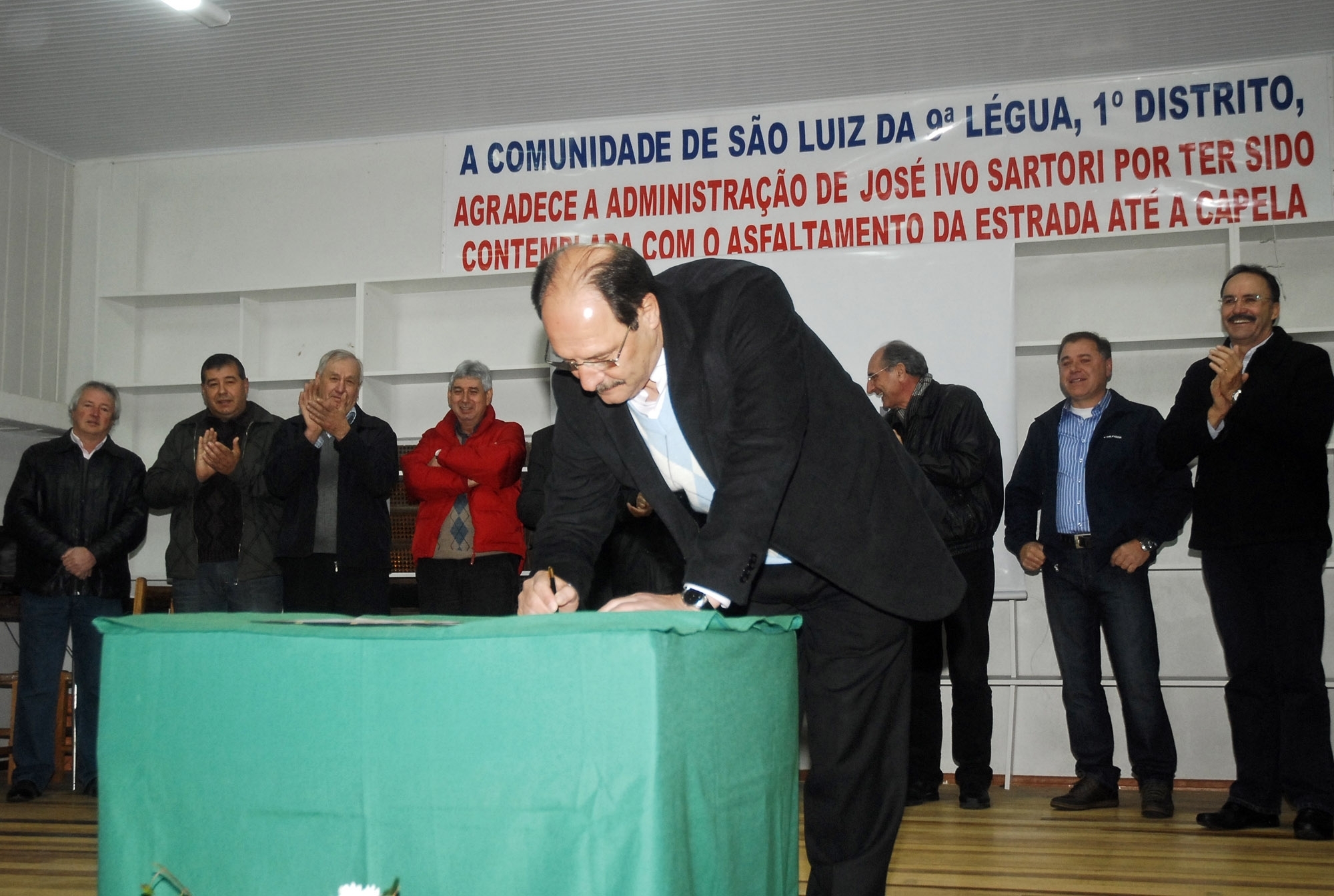 Leia mais sobre Mauro participa da assinatura de ordem da pavimentação asfáltica
