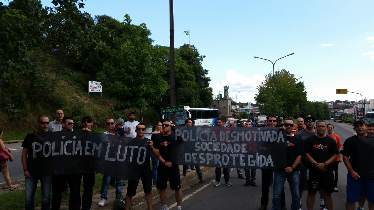 Vereador Mauro Pereira se solidariza com protestos da Brigada Militar