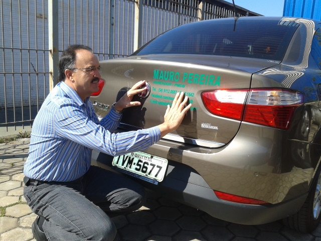 Leia mais sobre Vereador Mauro Pereira adesiva carro para ampliar contatos com a comunidade