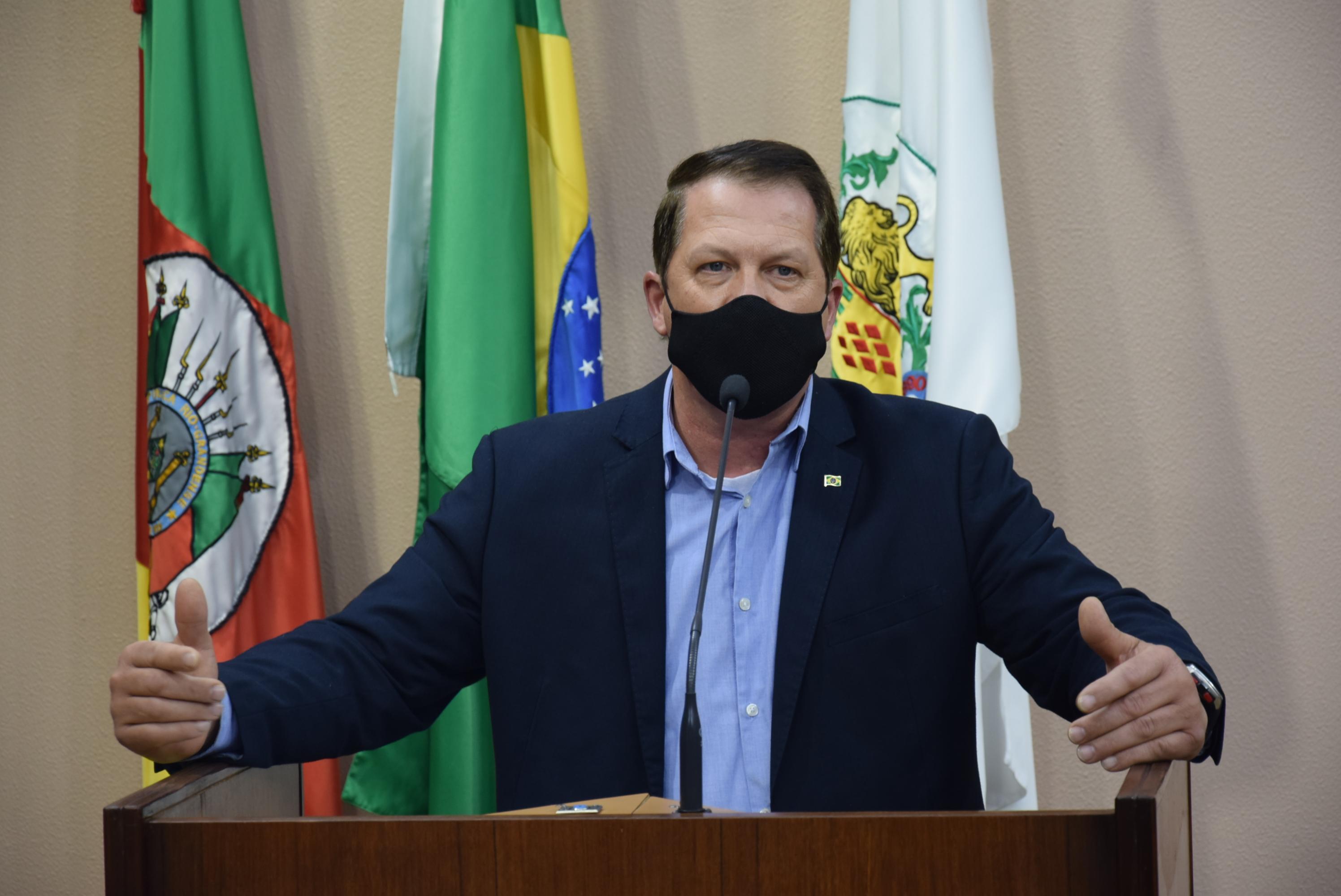 Sandro Fantinel apresenta requerimento de criação de Comissão Temporária Escola sem Partido