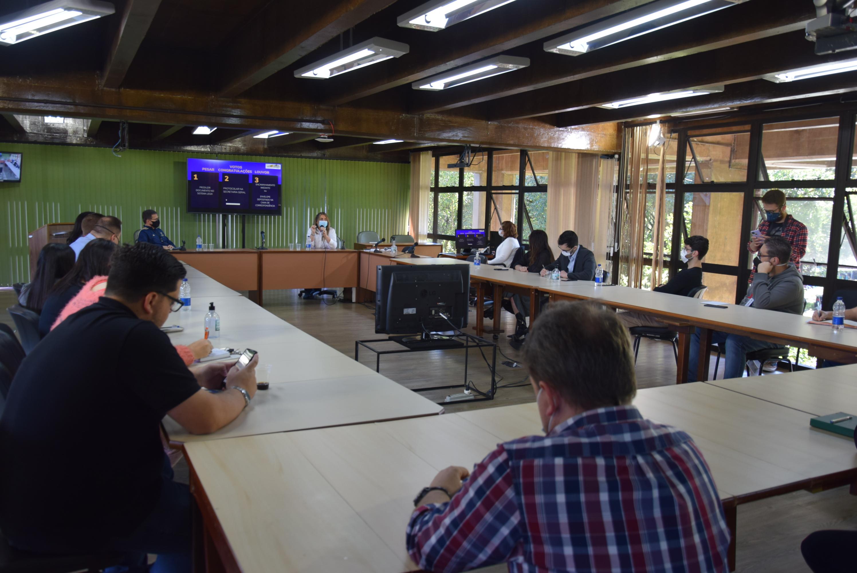 Mudança no regimento da Câmara Municipal é tema de evento promovido pela Escola do Legislativo e Direção Legislativa