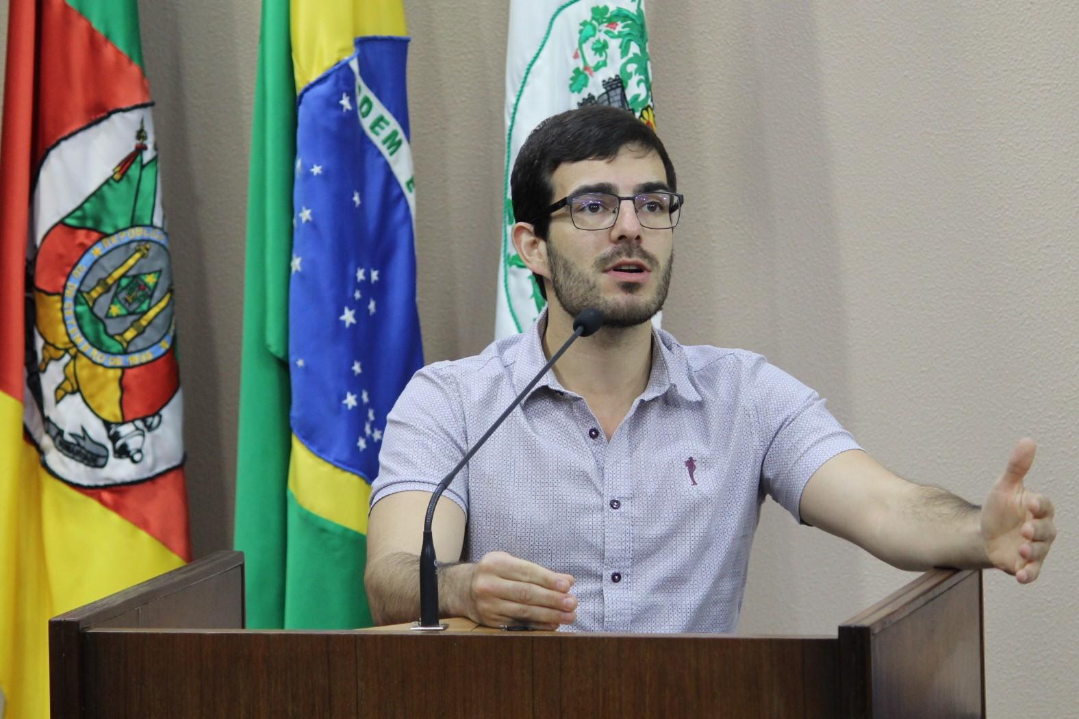 Rafael Bueno apresenta dados preocupantes sobre filas de espera na saúde