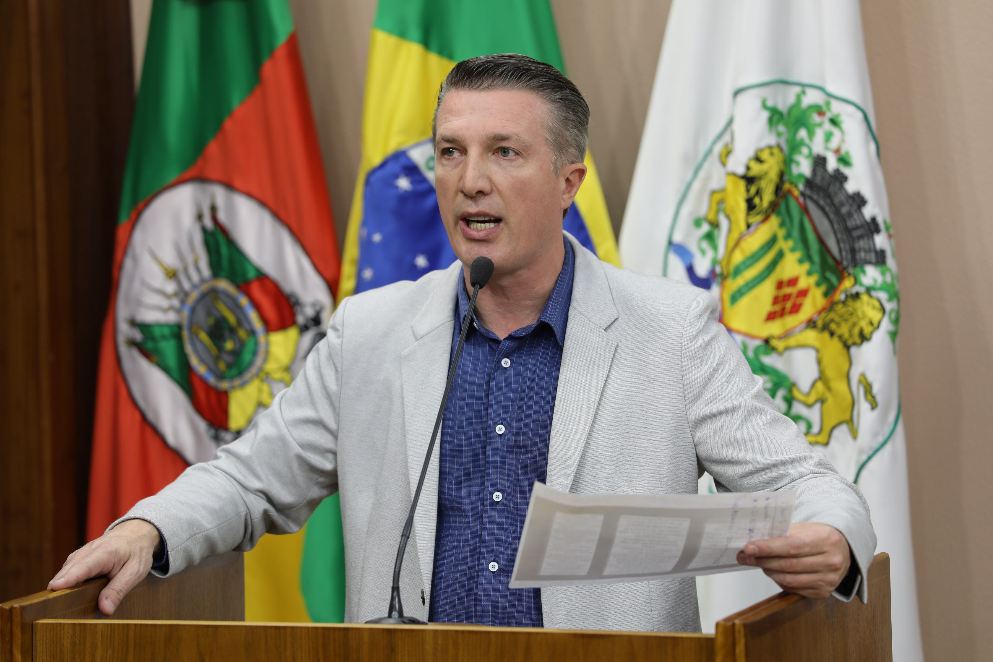Vereador Mauricio Scalco critica Secretaria de Obras e Serviços Públicos
